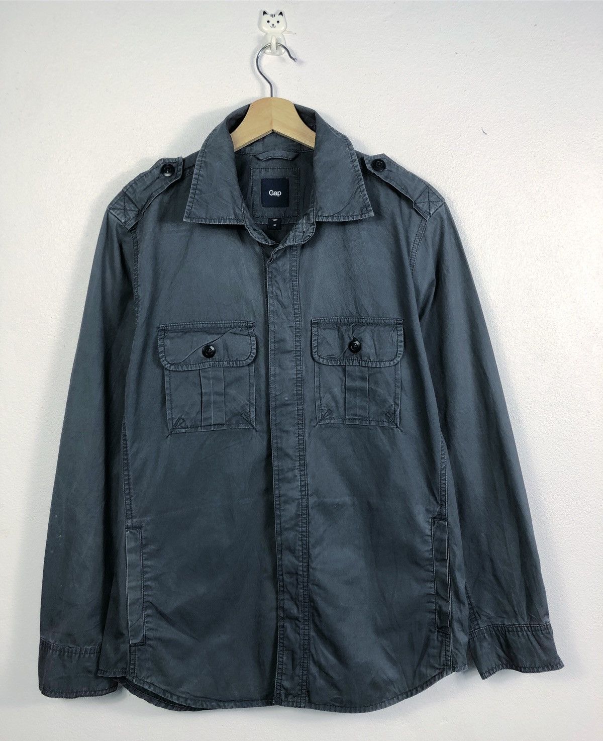 image of Gap Button Shirts Multipockets in Grey, Men's (Size Medium)