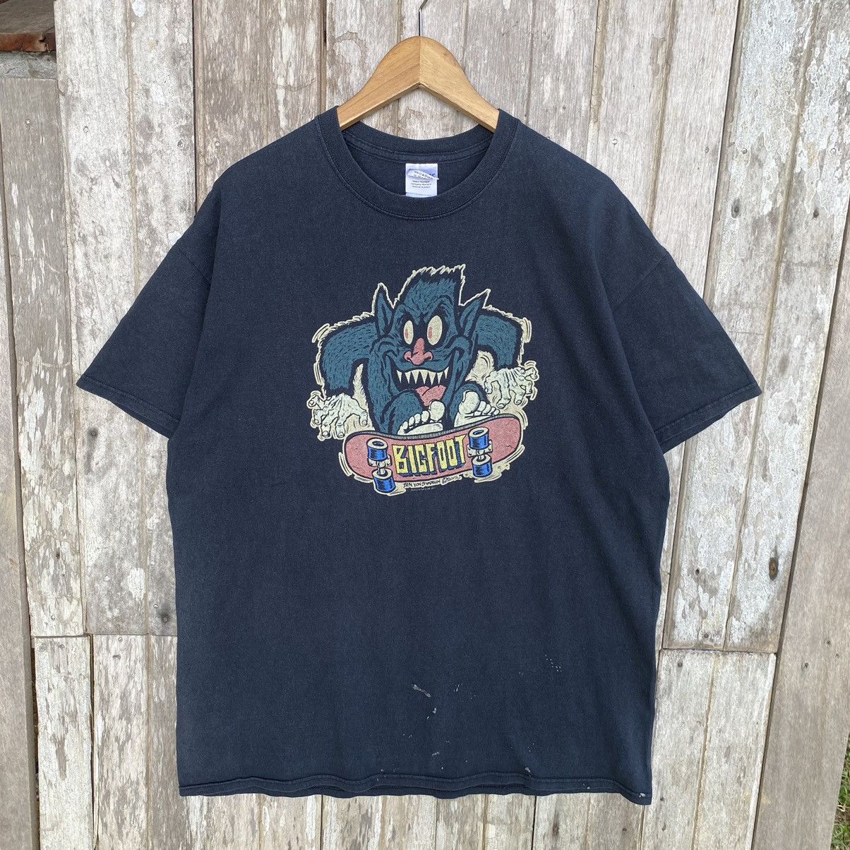 Vintage Thrashed Faded Vintage Y2K Ben Von Strawn Bigfoot Skate Tee Size US XL / EU 56 / 4 - 1 Thumbnail