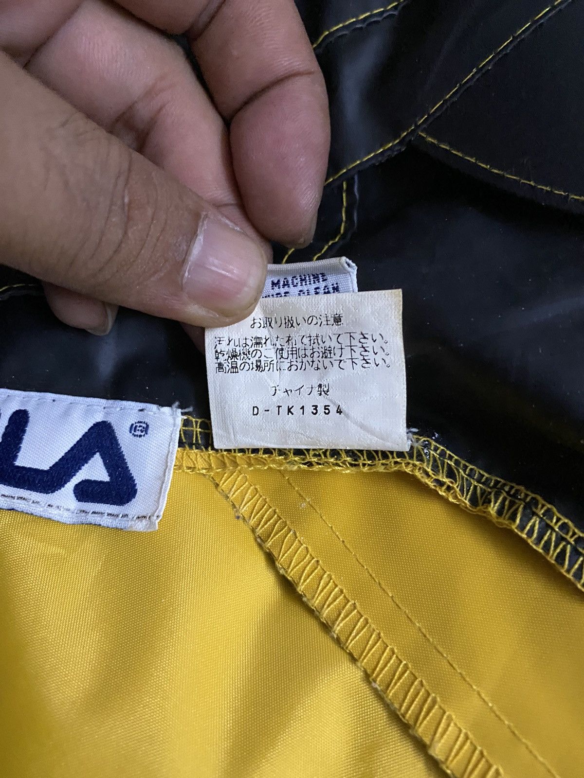 Fila Vintage 90s Fila Raincoat Two Tone Colour Size US L / EU 52-54 / 3 - 9 Thumbnail