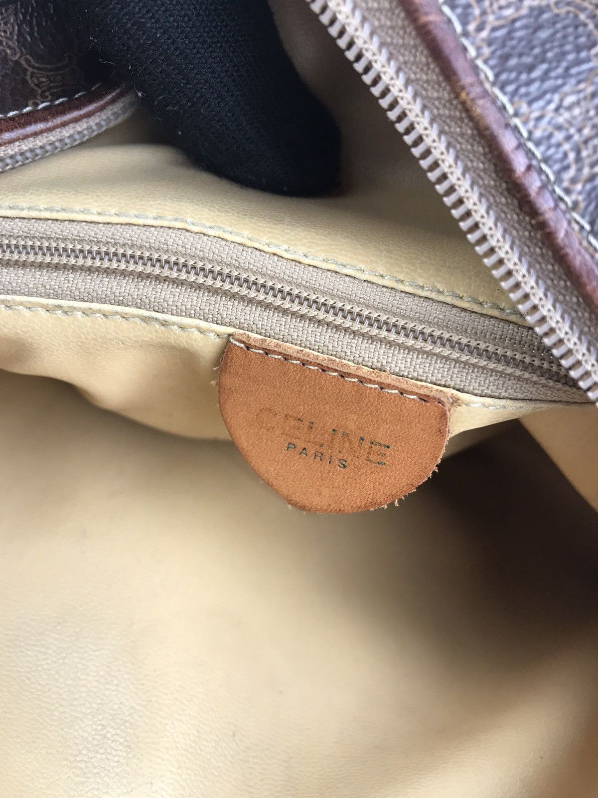 Celine Authentic vintage Celine Macadam Reporter Shoulderbag Size ONE SIZE - 14 Thumbnail