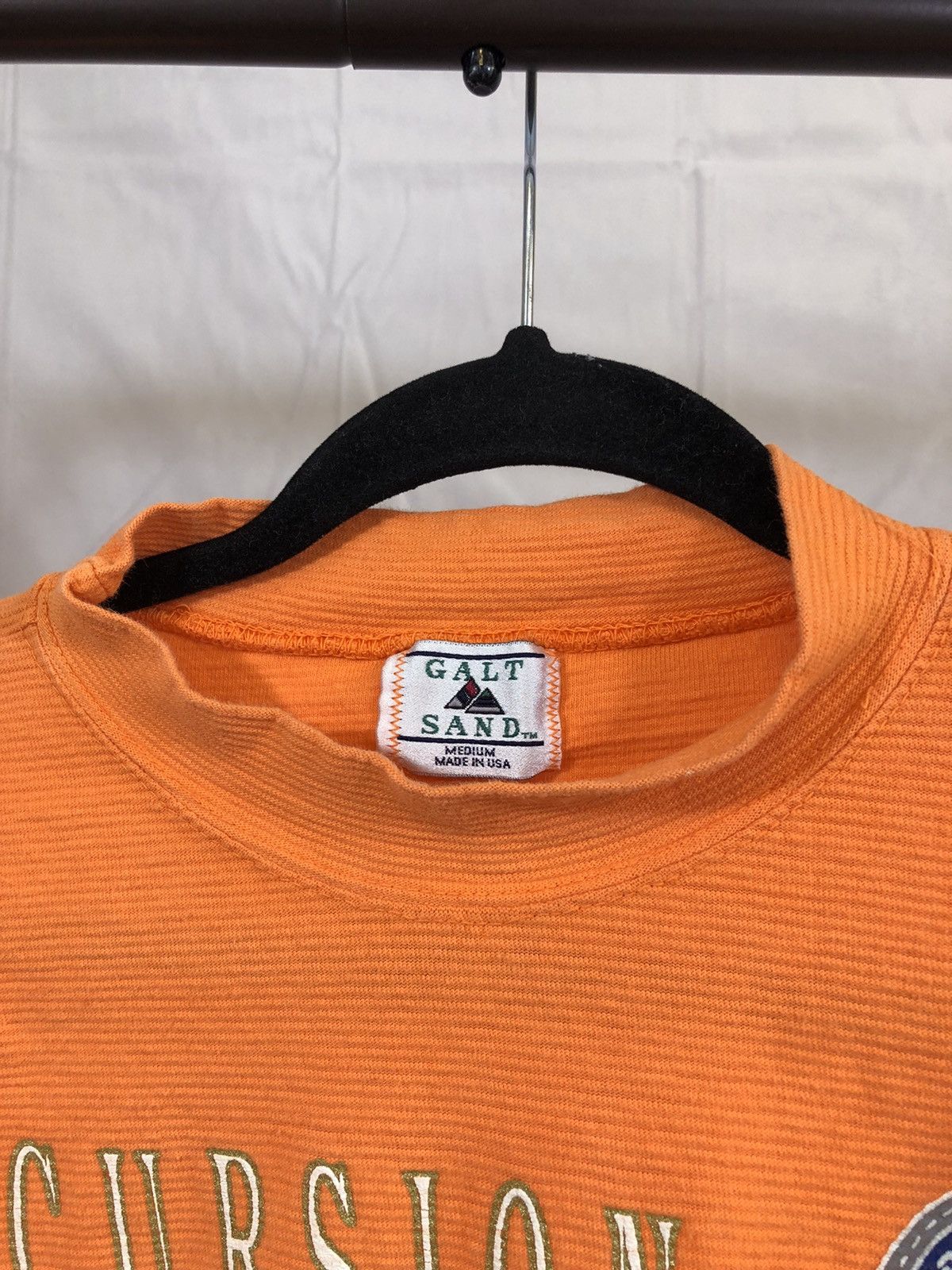 Vintage Vintage China Distressed Mock Neck Travel Tee Size US M / EU 48-50 / 2 - 3 Thumbnail