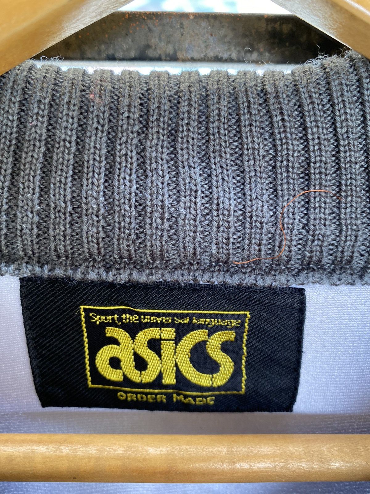 Asics × Vintage 🔥SALE🔥 VINTAGE ASICS SPORTWEAR FLEECE SWEATER NICE DESIGN Size US M / EU 48-50 / 2 - 7 Thumbnail
