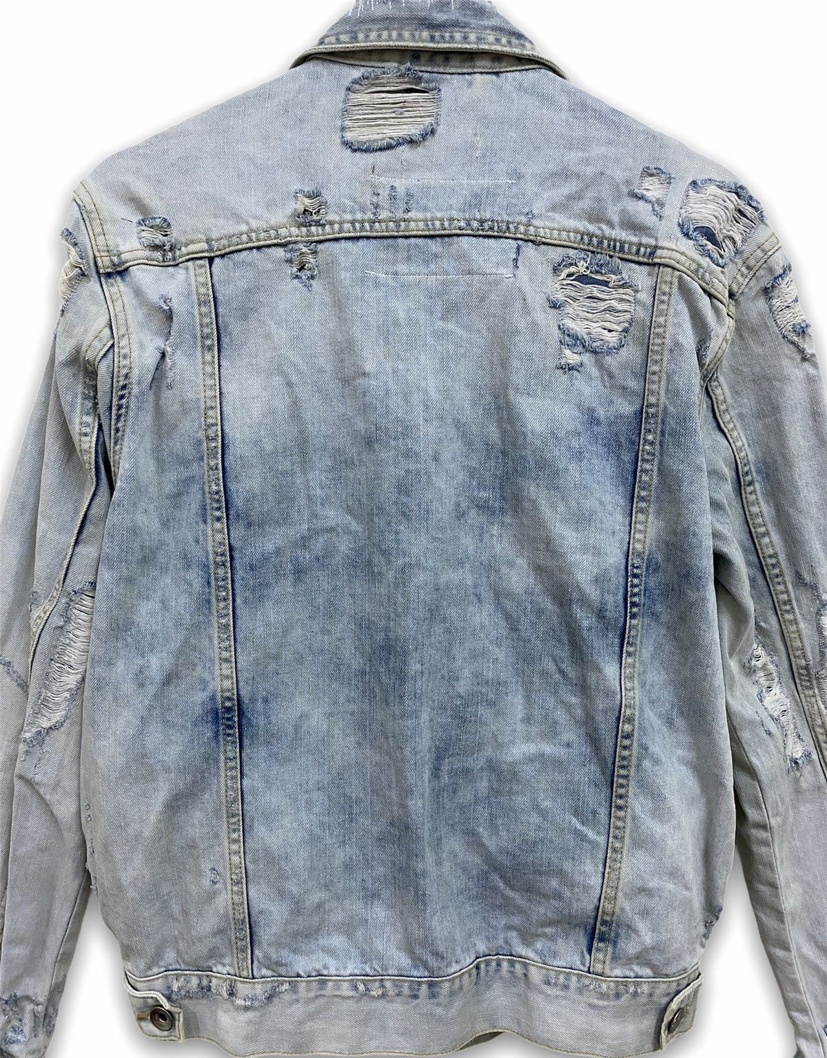 Zara Zara Distressed Denim Jacket Vintage Style RARE Design Size US L / EU 52-54 / 3 - 5 Thumbnail