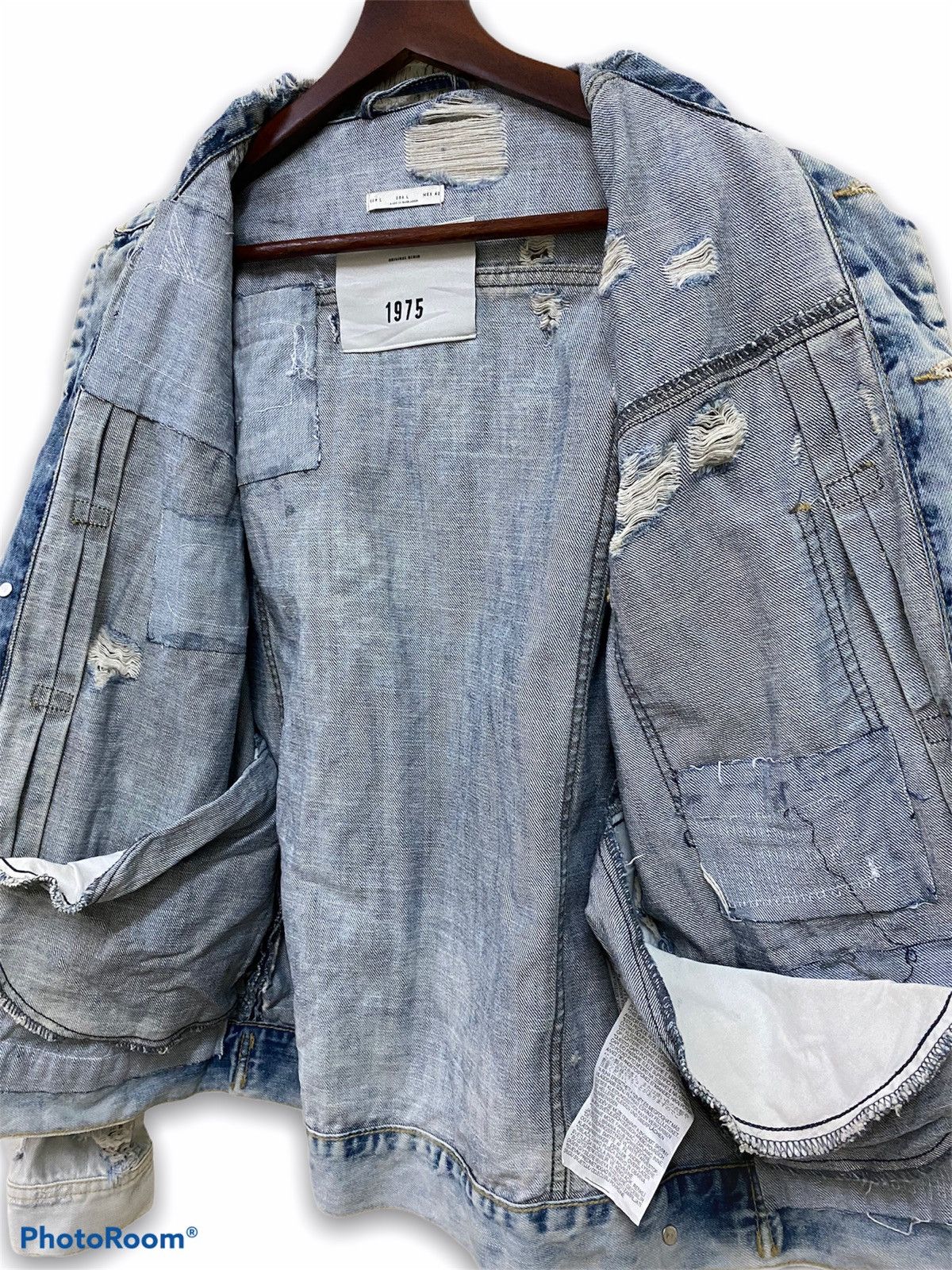 Zara Zara Distressed Denim Jacket Vintage Style RARE Design Size US L / EU 52-54 / 3 - 10 Thumbnail
