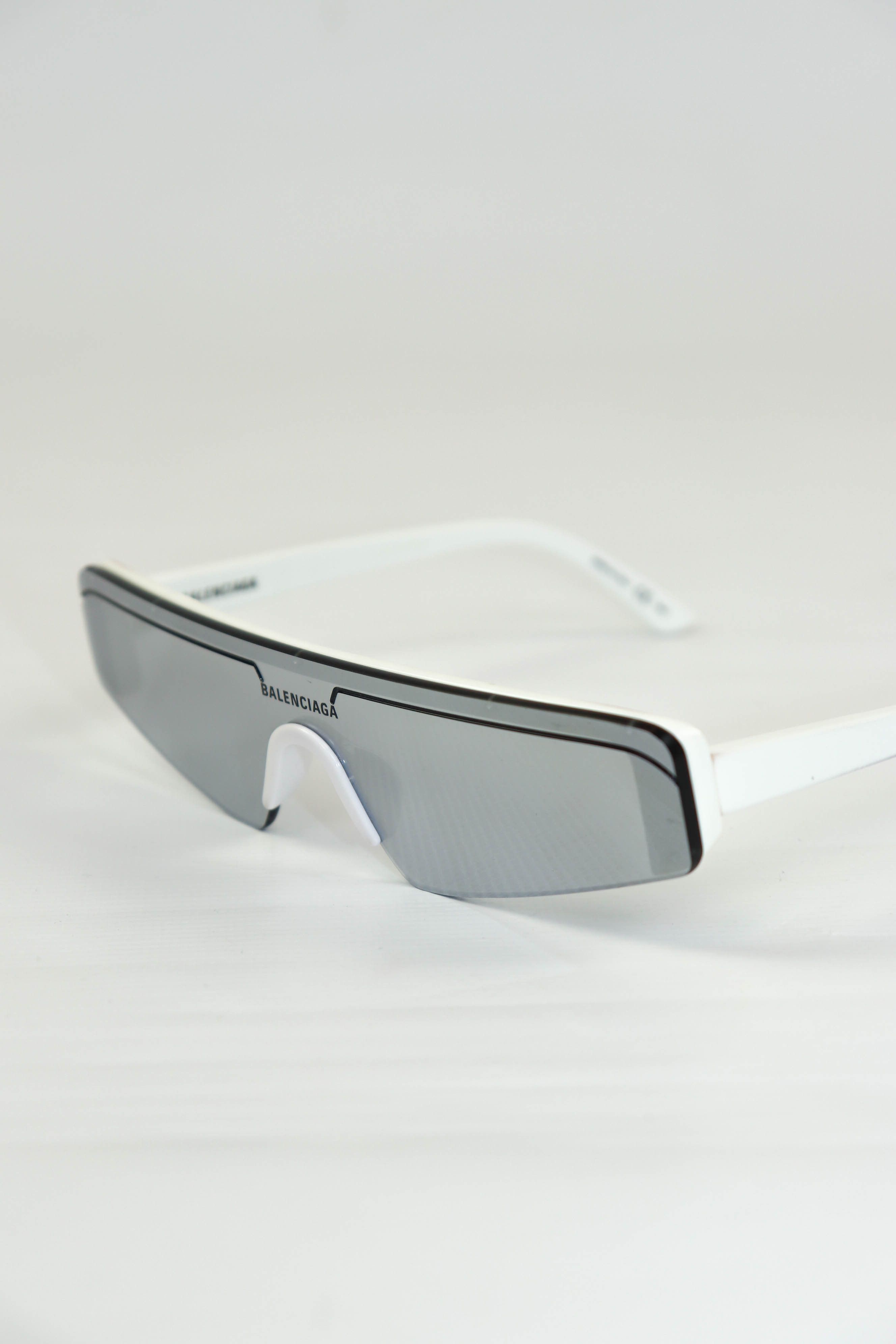 Balenciaga Balenciaga Ski Rectangle Frame Sunglasses White Plastic Size ONE SIZE - 10 Thumbnail