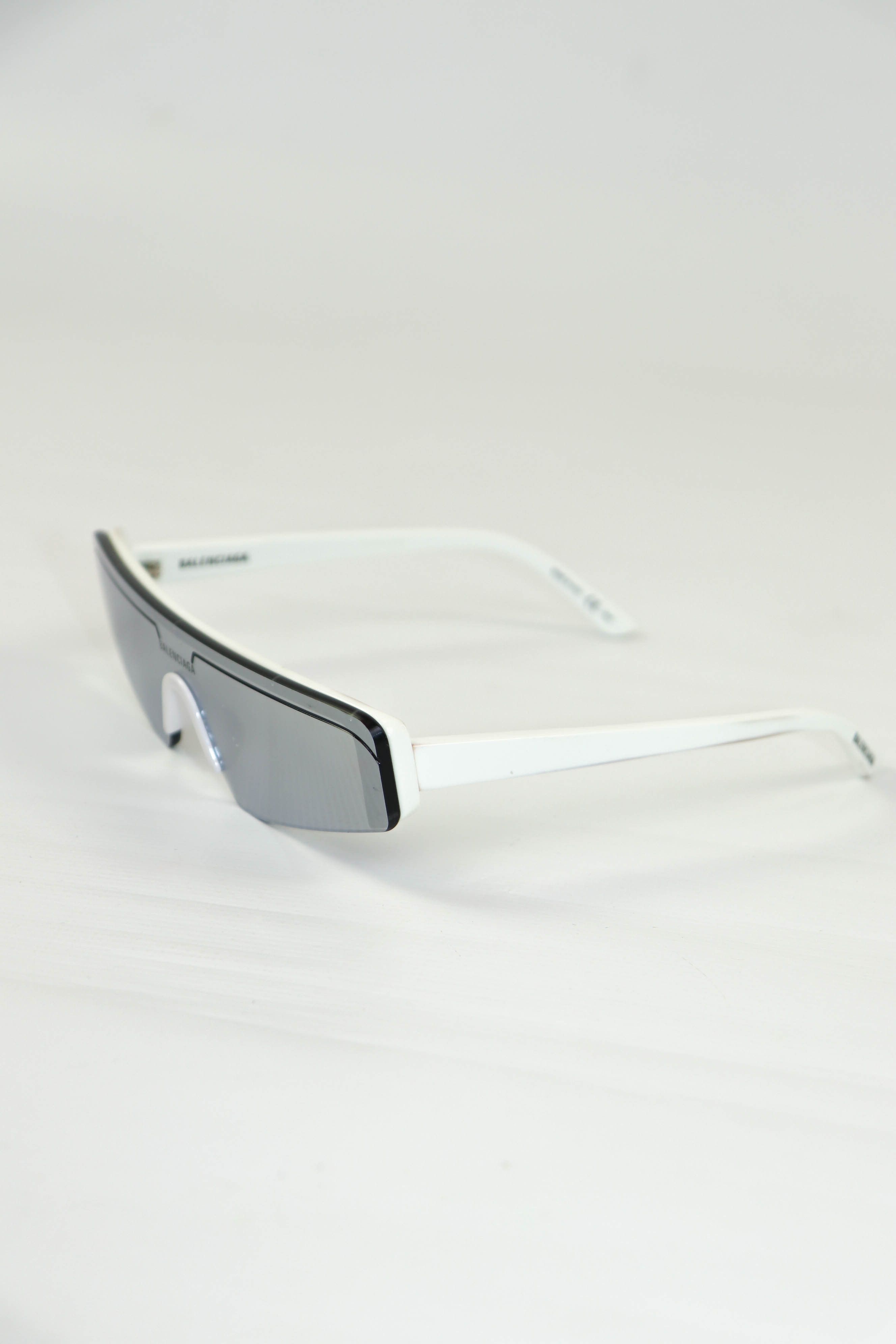 Balenciaga Balenciaga Ski Rectangle Frame Sunglasses White Plastic Size ONE SIZE - 9 Thumbnail