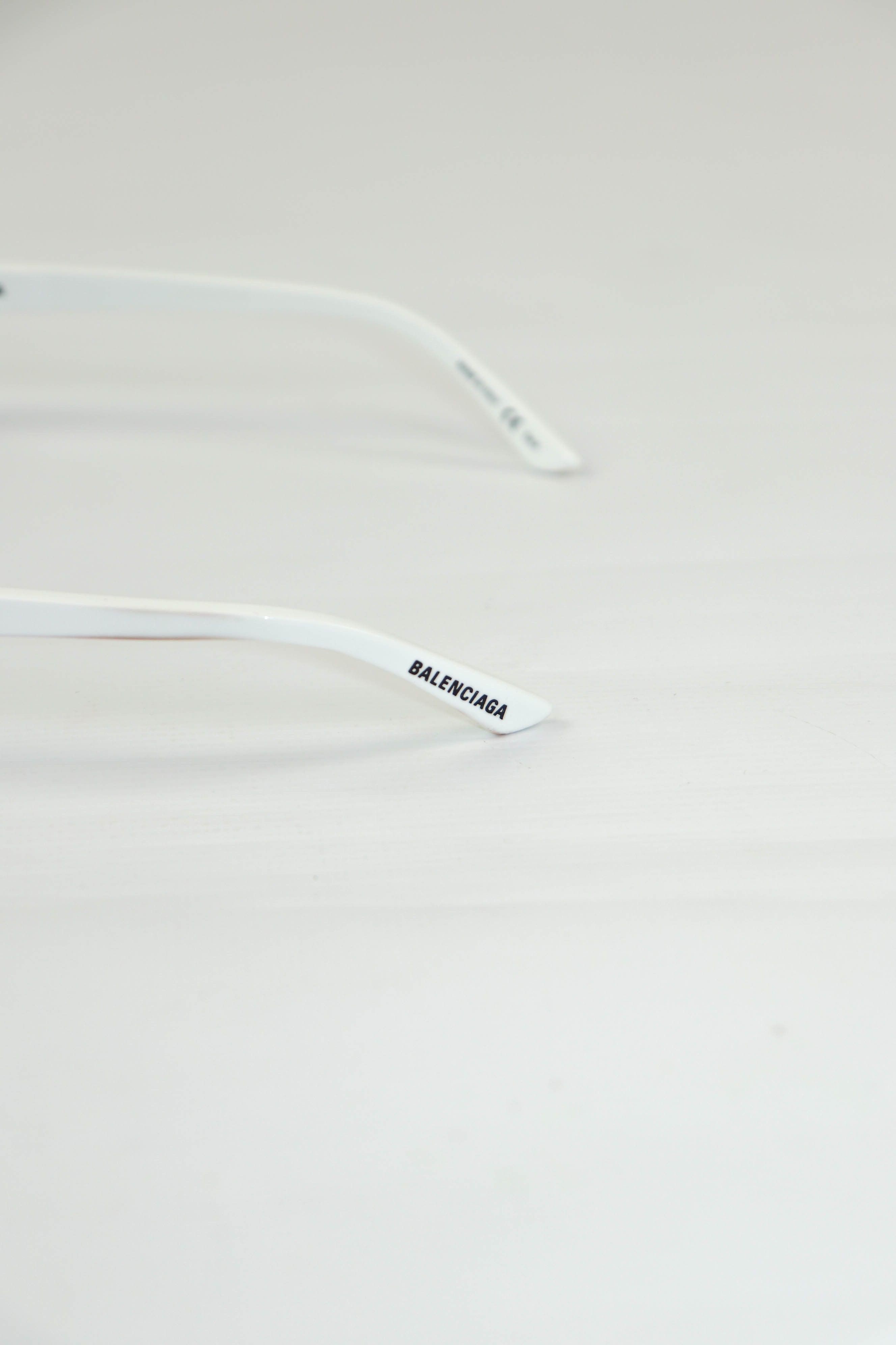 Balenciaga Balenciaga Ski Rectangle Frame Sunglasses White Plastic Size ONE SIZE - 14 Thumbnail
