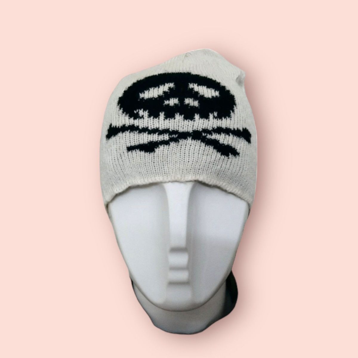 SKULL BEANIE UNKNOWN DESIGNER