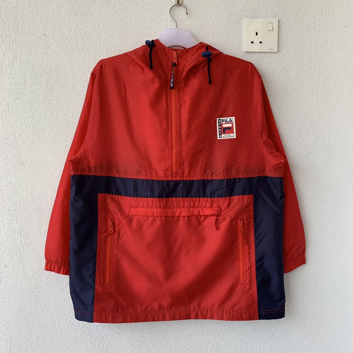 Fila × Vintage FILA windbreker jacket small logo.. rain jacket. easy carry Size US S / EU 44-46 / 1 - 1 Thumbnail