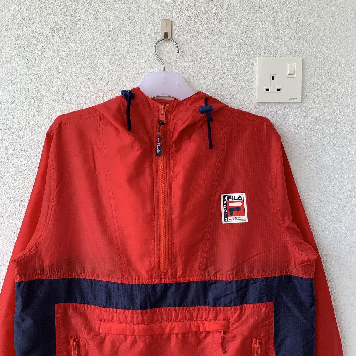 Fila × Vintage FILA windbreker jacket small logo.. rain jacket. easy carry Size US S / EU 44-46 / 1 - 2 Thumbnail