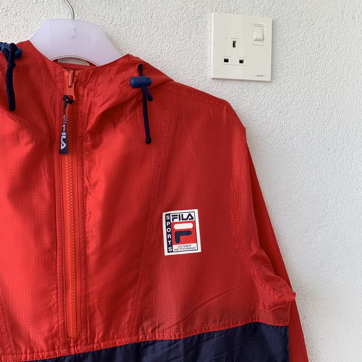Fila × Vintage FILA windbreker jacket small logo.. rain jacket. easy carry Size US S / EU 44-46 / 1 - 4 Thumbnail