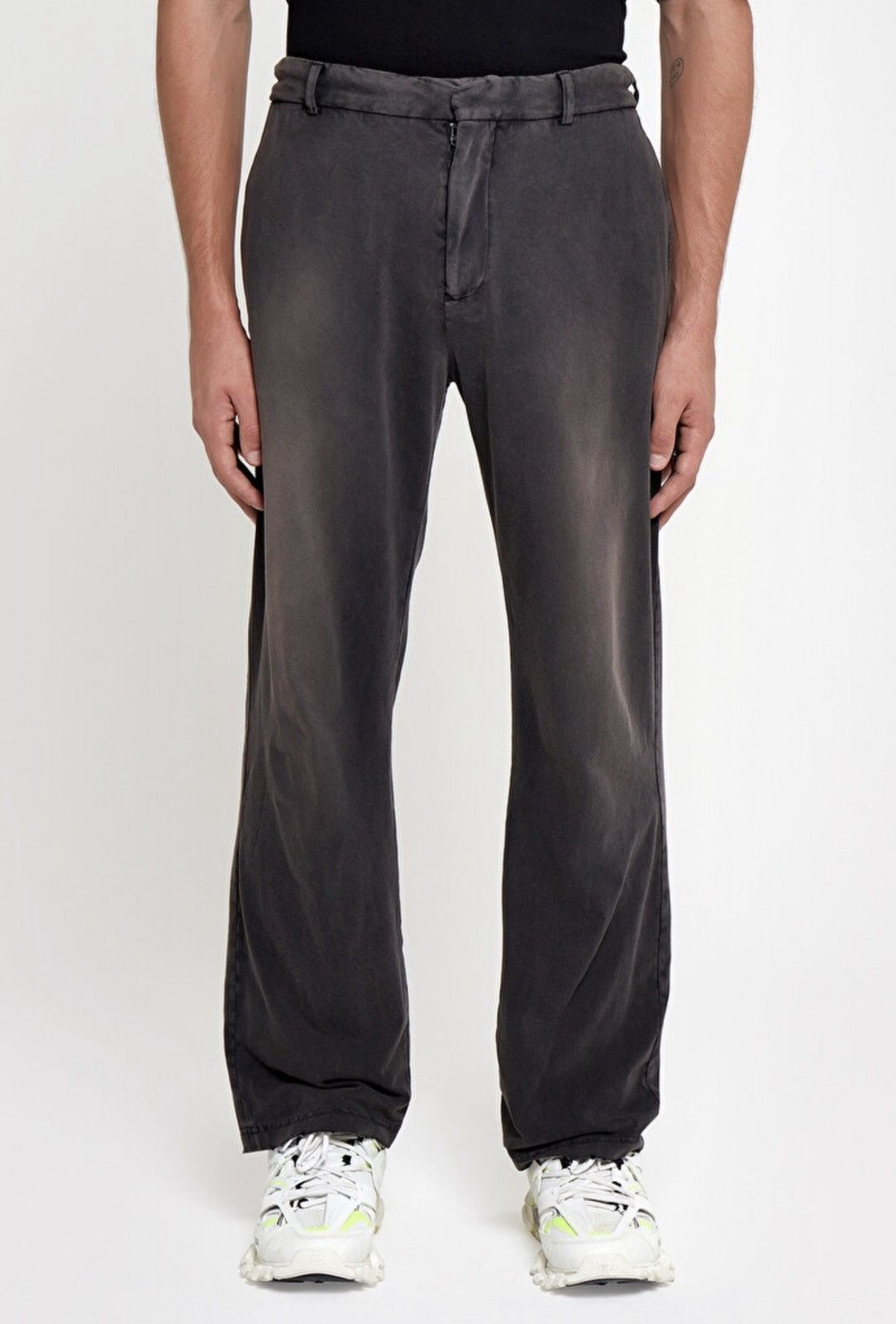 Balenciaga Balenciaga Worn-Out Pants Size US 32 / EU 48 - 1 Thumbnail