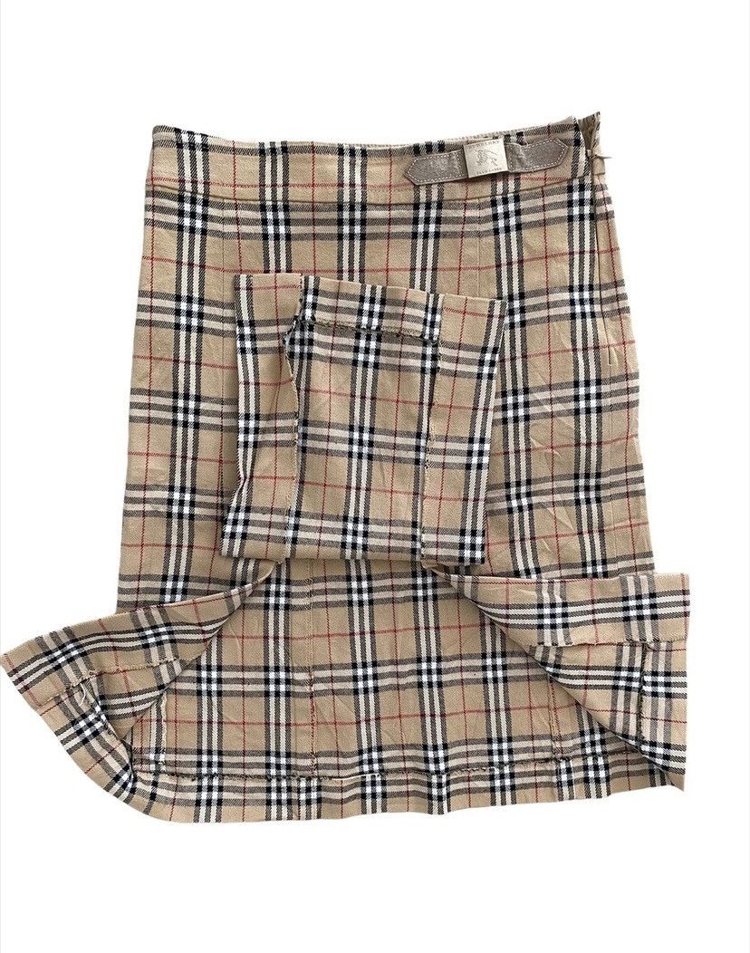 Burberry BURBERRY Skirt Blue Label Vintage Size 26" / US 2 / IT 38 - 1 Thumbnail