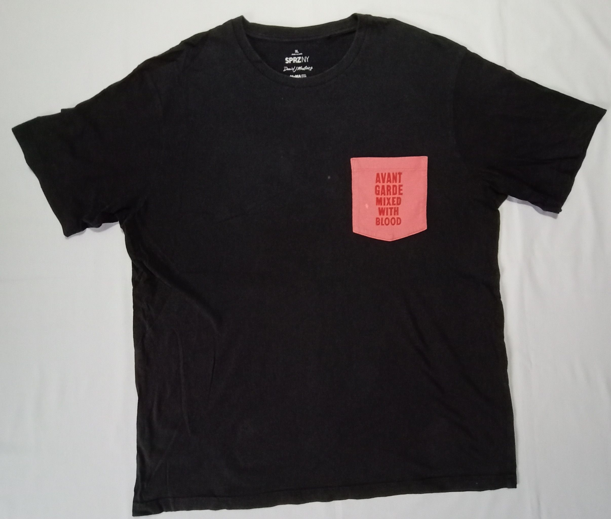 MoMA Avant Garde Daniel Martinez x Moma X Uniqlo Pocket tee Size US L / EU 52-54 / 3 - 1 Thumbnail