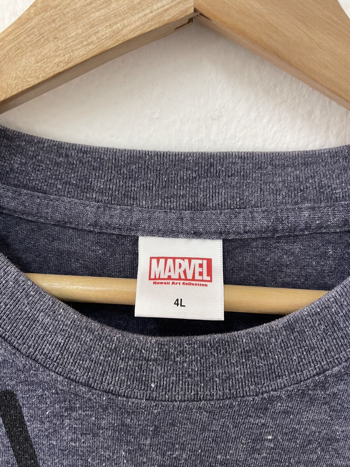 Japanese Brand × Vintage Vintage Marvel Spiderman Hanging Cute Graphic Tshirt Size US L / EU 52-54 / 3 - 4 Thumbnail