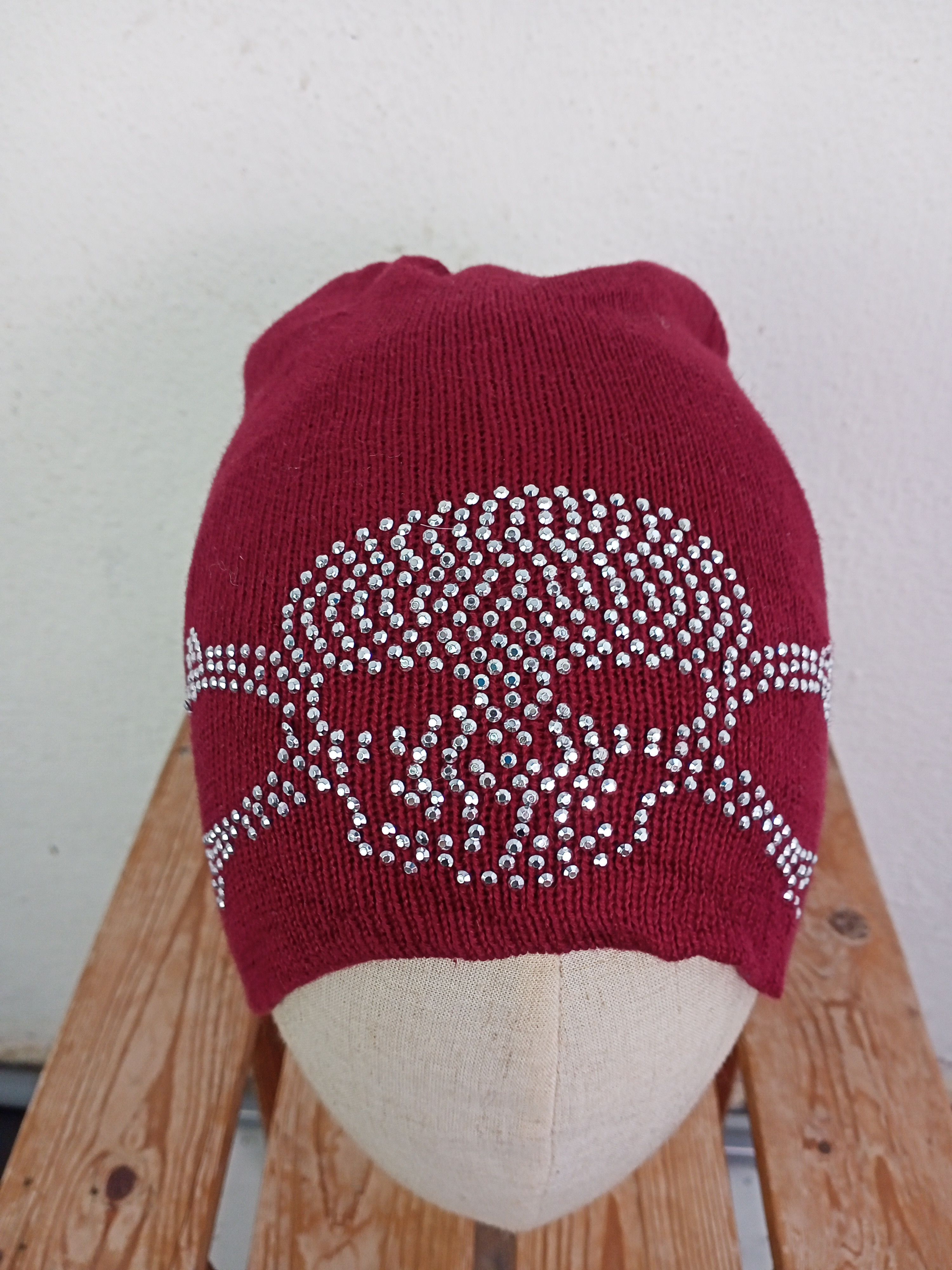 Japanese Brand Skull Cross Bones Beanie Hat Size ONE SIZE - 5 Thumbnail