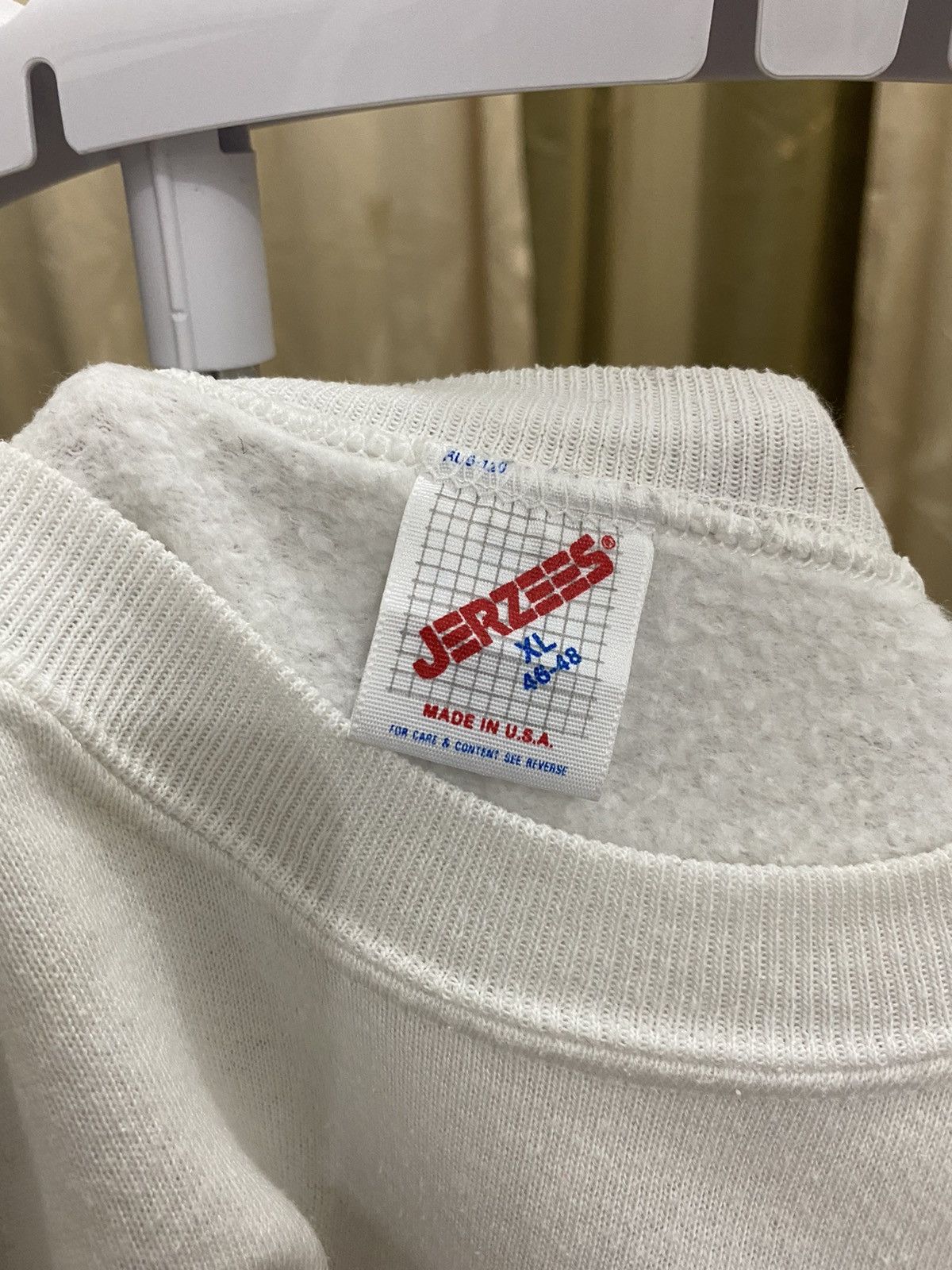 Jerzees × Vintage 🔥SALE🔥Vintage Jesus Love Me Sweatshirt Size US XL / EU 56 / 4 - 4 Thumbnail