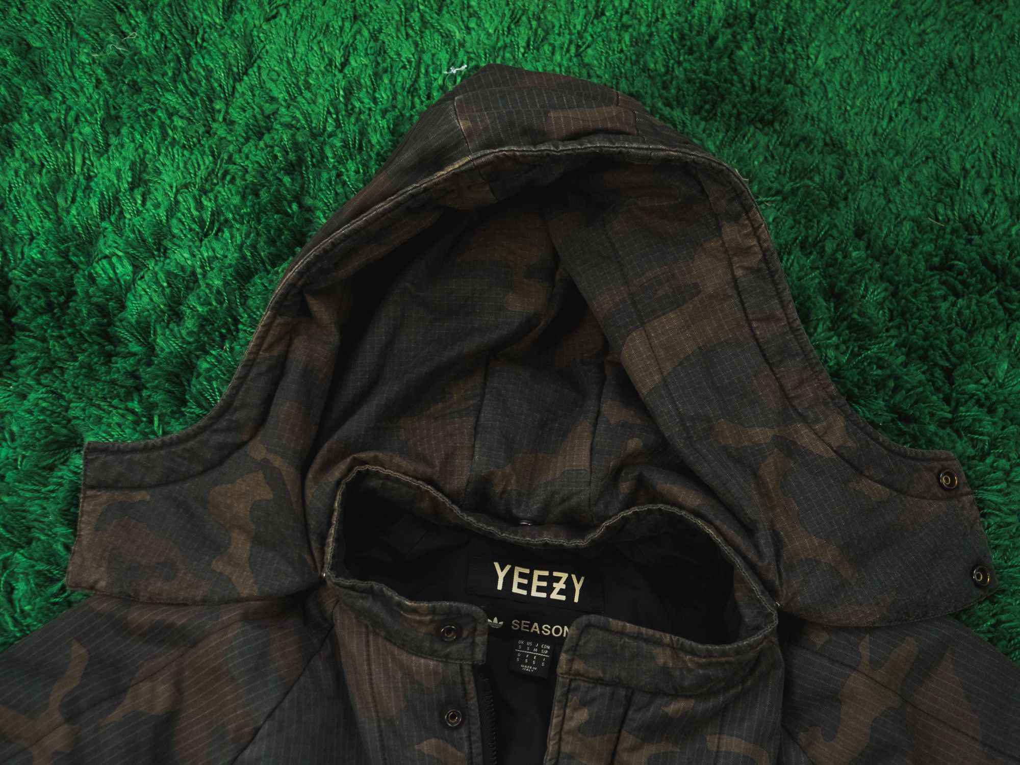 YEEZY SEASON CAMO PARKA (S)