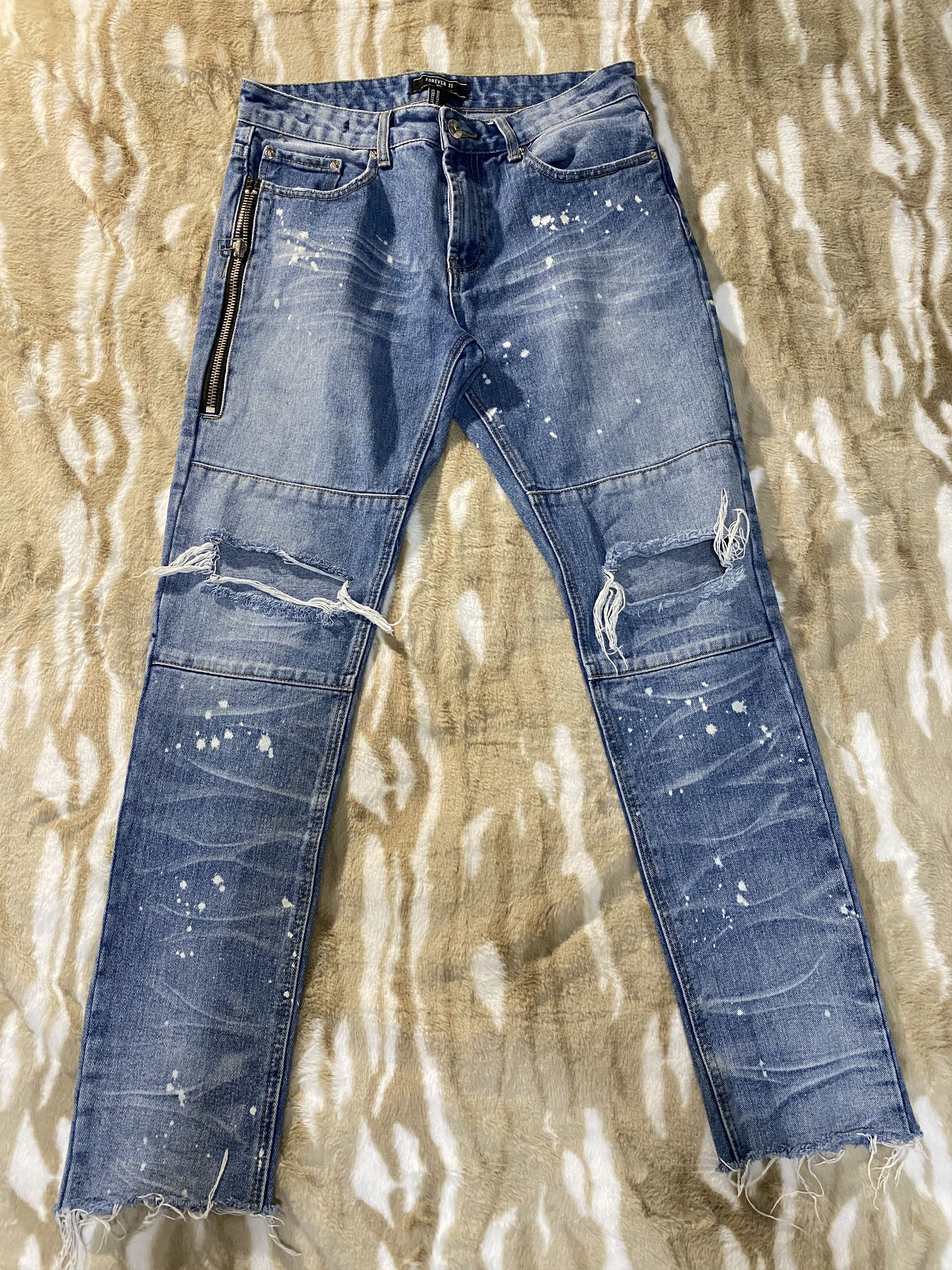Forever 21 Iconic Knee Blowout Distress Indigo Blue Jeans Size US 31 - 1 Thumbnail