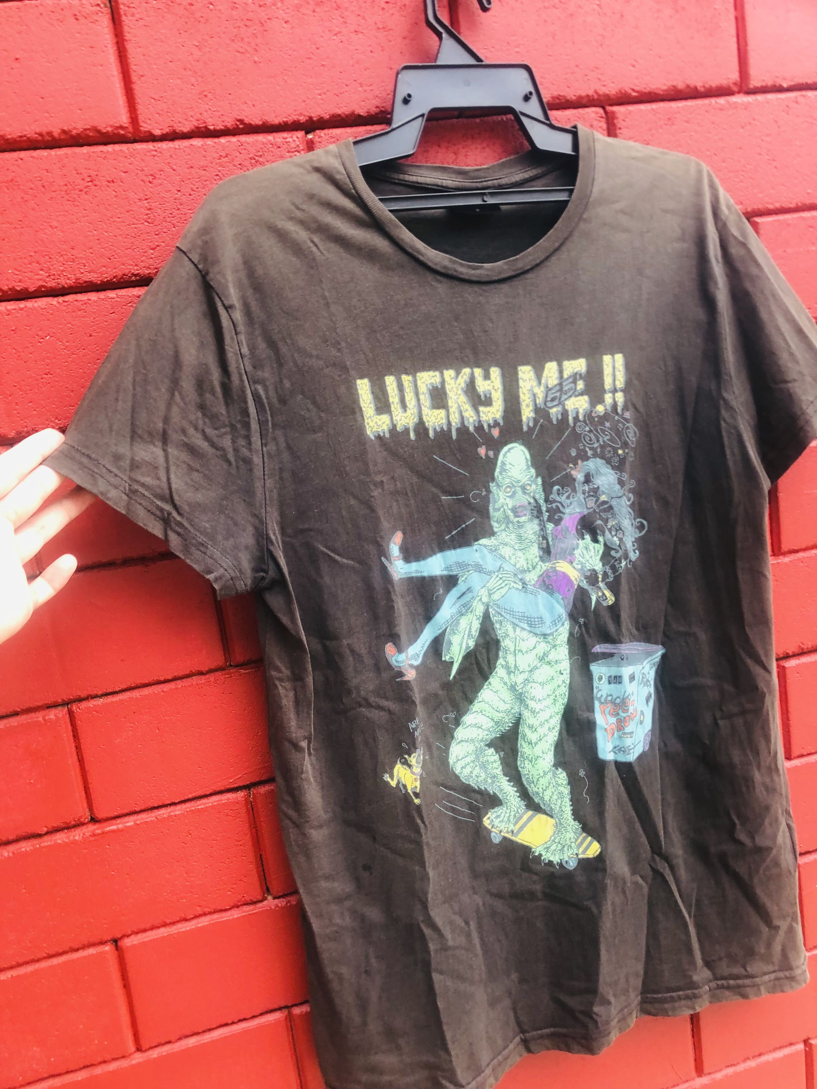 Japanese Brand × Vintage Vintage Monster Vs Pretty Women Lucky Me Shirt Size US M / EU 48-50 / 2 - 2 Thumbnail