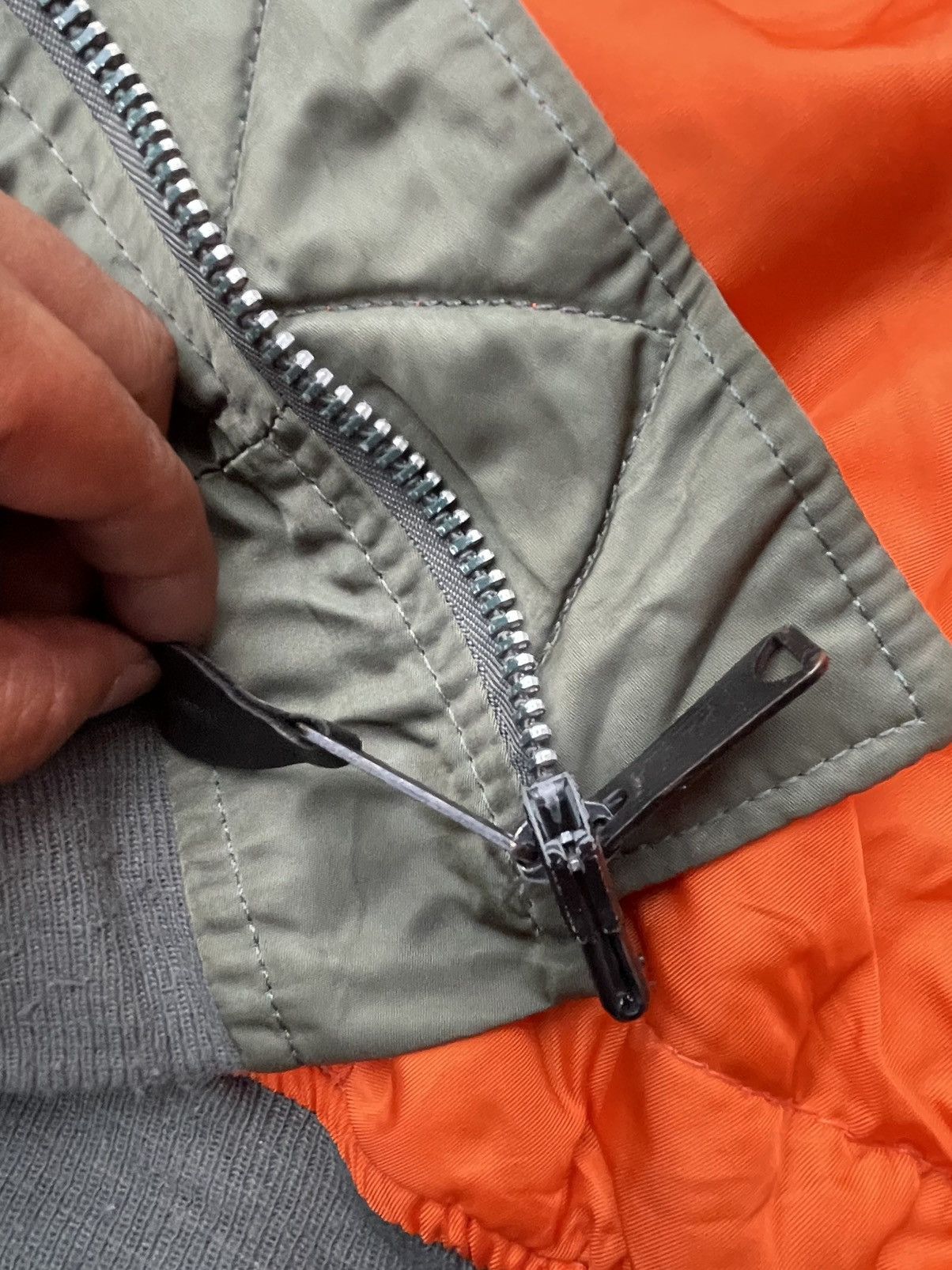 Alpha Industries Vintage Alpha Industries MA-1 Bomber Jacket Size US L / EU 52-54 / 3 - 11 Thumbnail