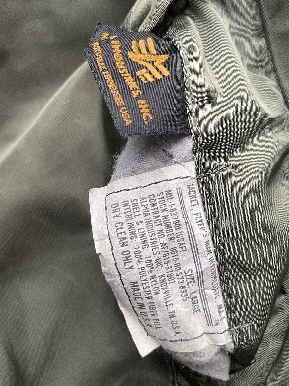 Alpha Industries Vintage Alpha Industries MA-1 Bomber Jacket Size US L / EU 52-54 / 3 - 15 Thumbnail