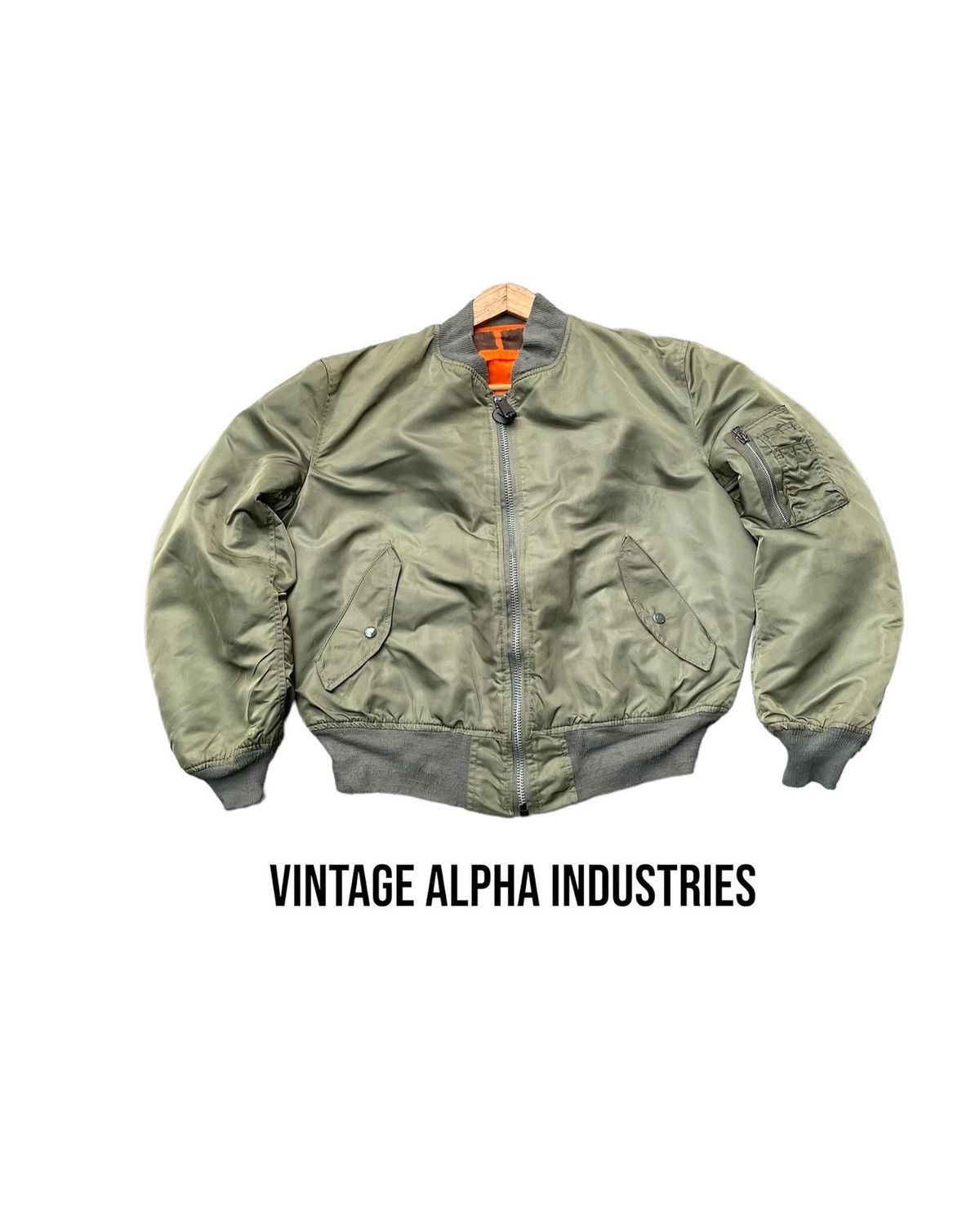 Alpha Industries Vintage Alpha Industries MA-1 Bomber Jacket Size US L / EU 52-54 / 3 - 1 Thumbnail