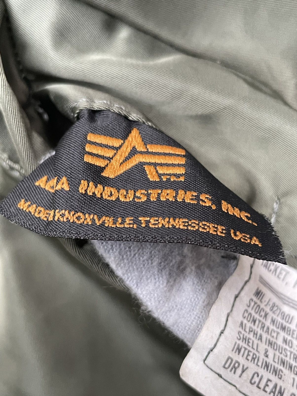 Alpha Industries Vintage Alpha Industries MA-1 Bomber Jacket Size US L / EU 52-54 / 3 - 14 Thumbnail