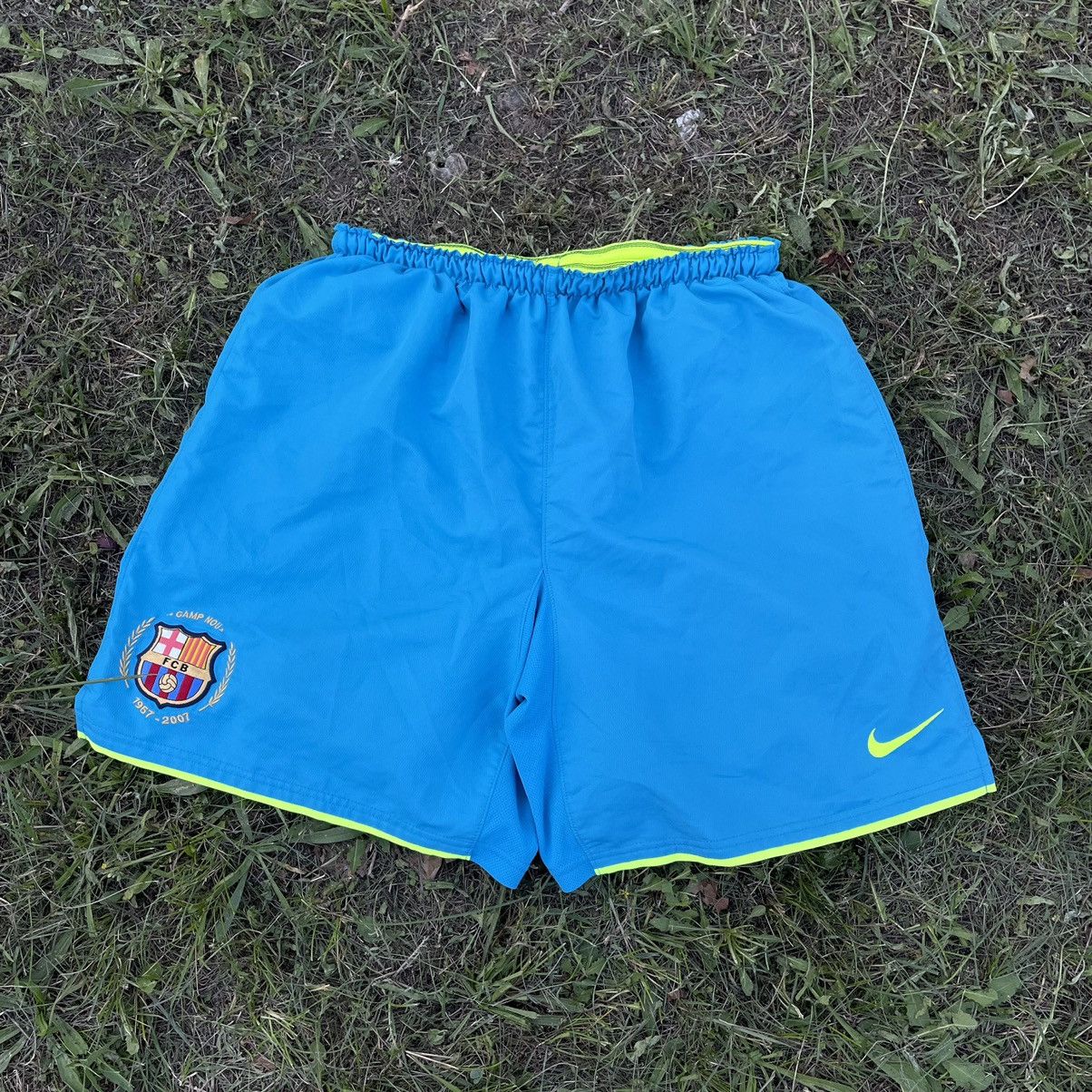 Vintage Vintage 90s Nike Swoosh Shorts Streetwear Blue Cropped 32 Size US 32 / EU 48 - 1 Thumbnail