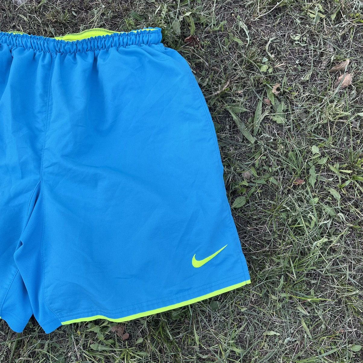 Vintage Vintage 90s Nike Swoosh Shorts Streetwear Blue Cropped 32 Size US 32 / EU 48 - 2 Thumbnail