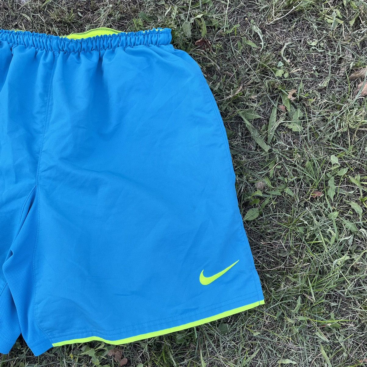 Vintage Vintage 90s Nike Swoosh Shorts Streetwear Blue Cropped 32 Size US 32 / EU 48 - 3 Thumbnail