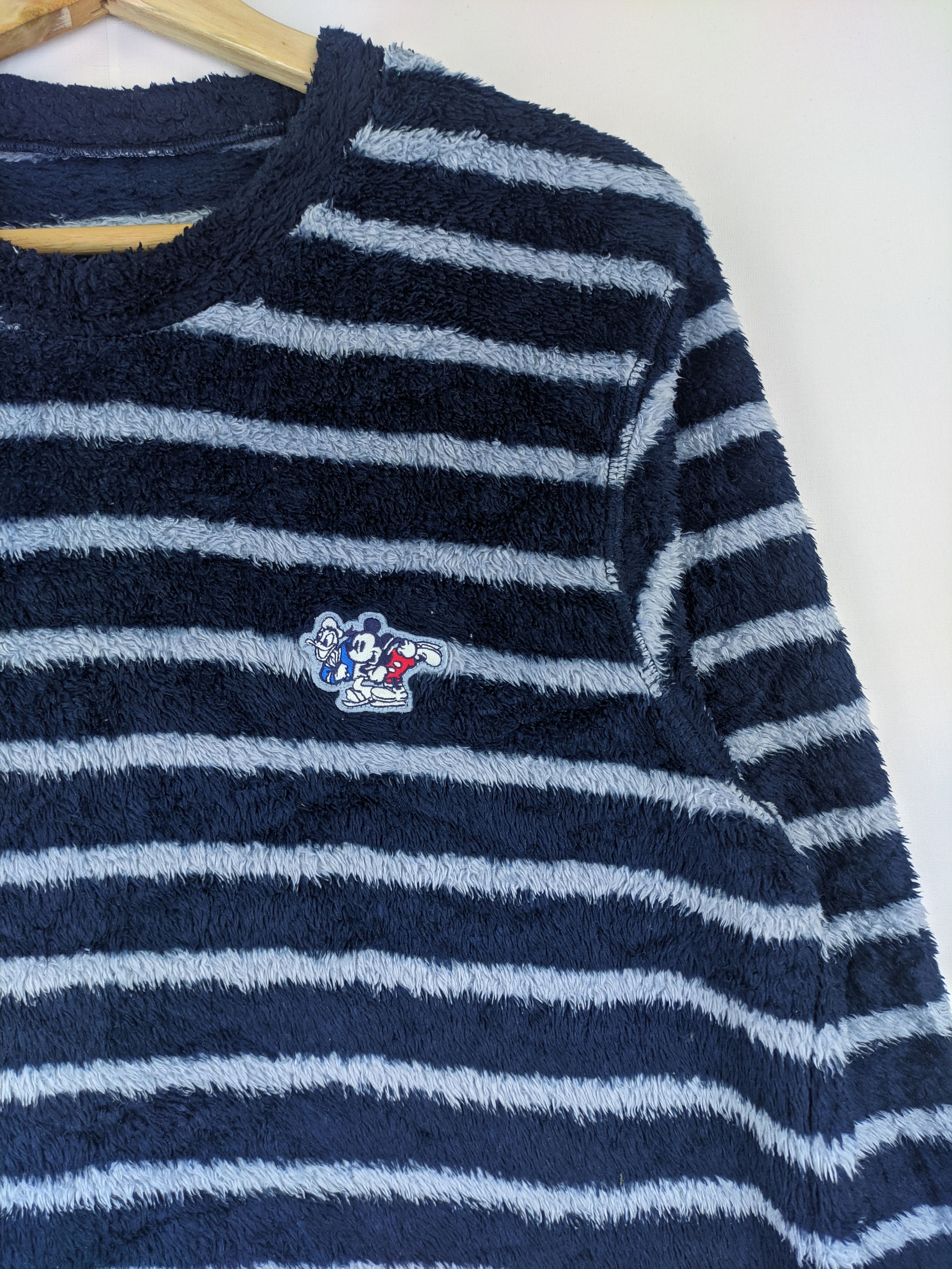 Disney × Japanese Brand × Uniqlo Steals🔥Uniqlo Fleece Sweater Mickey & Donald Size US M / EU 48-50 / 2 - 4 Thumbnail