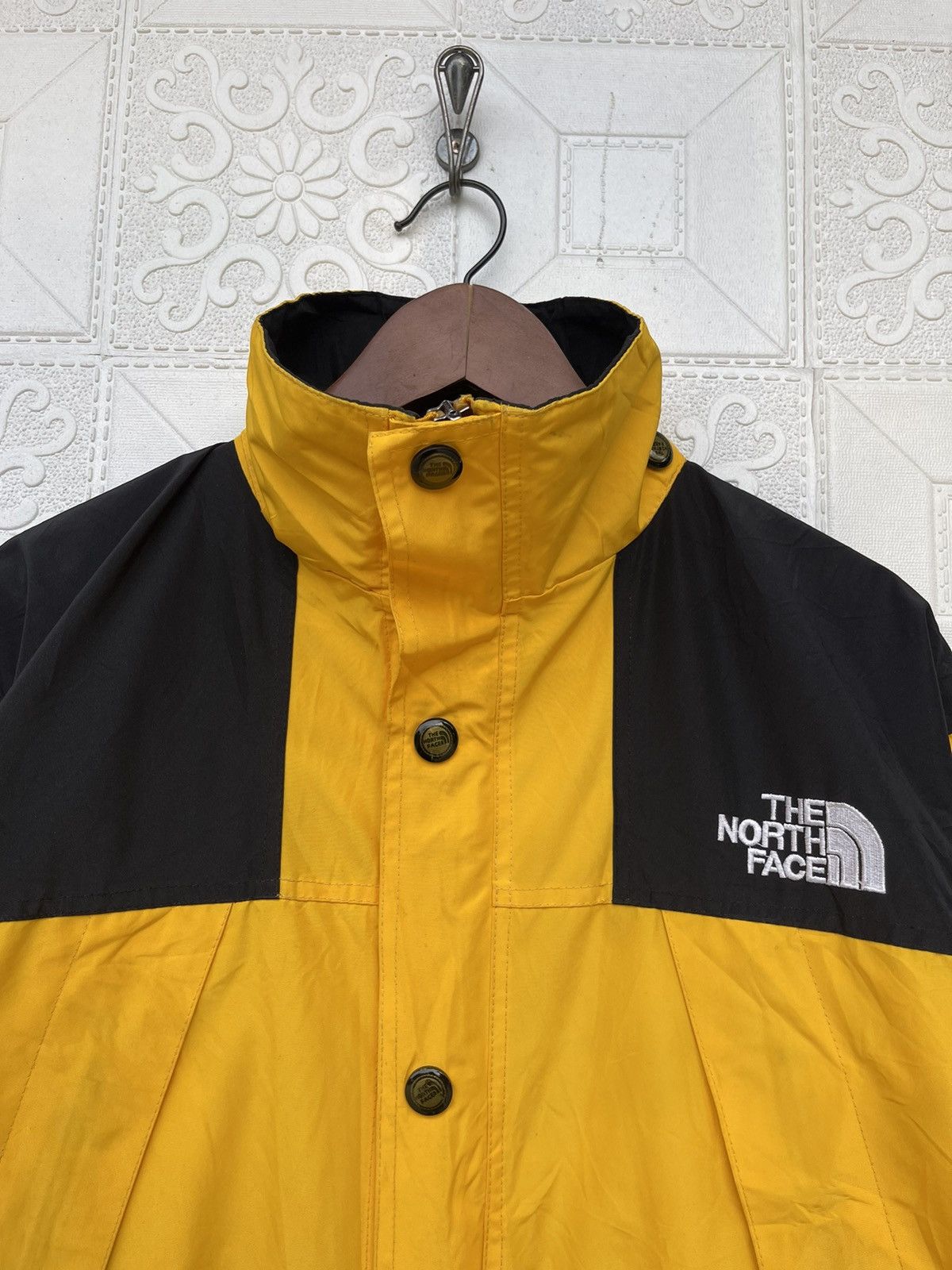 The North Face Vintage The North Face Mountain Light Shell Jacket Size US L / EU 52-54 / 3 - 6 Thumbnail