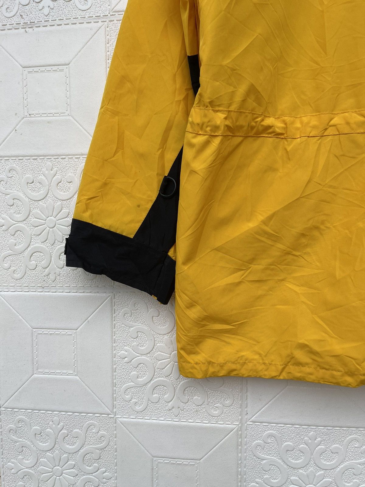 The North Face Vintage The North Face Mountain Light Shell Jacket Size US L / EU 52-54 / 3 - 20 Thumbnail