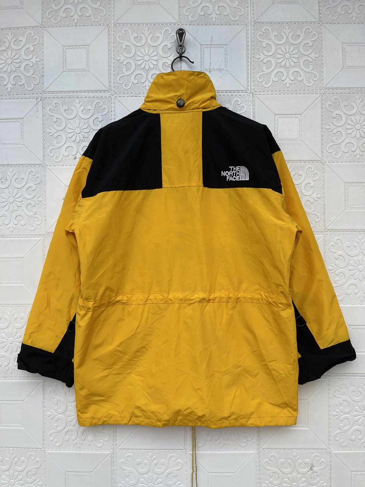 The North Face Vintage The North Face Mountain Light Shell Jacket Size US L / EU 52-54 / 3 - 2 Thumbnail