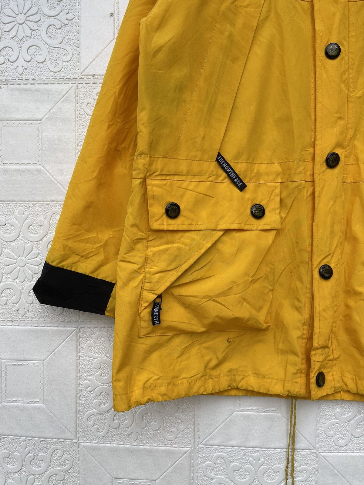 The North Face Vintage The North Face Mountain Light Shell Jacket Size US L / EU 52-54 / 3 - 10 Thumbnail