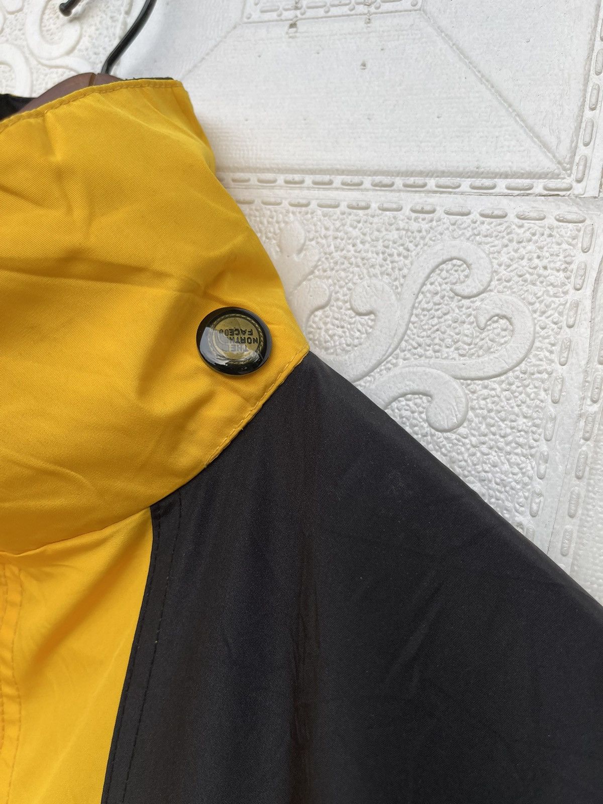 The North Face Vintage The North Face Mountain Light Shell Jacket Size US L / EU 52-54 / 3 - 14 Thumbnail