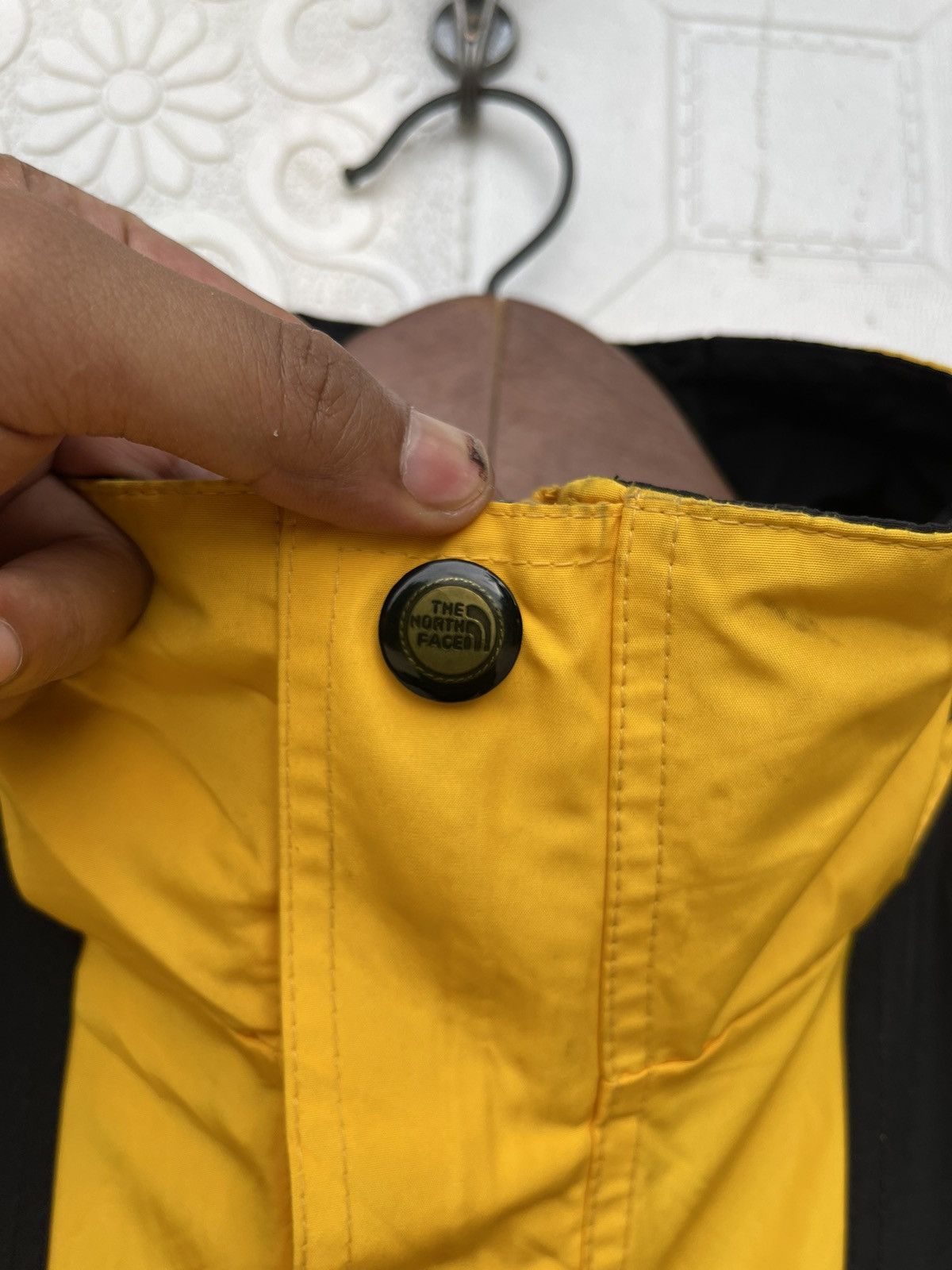 The North Face Vintage The North Face Mountain Light Shell Jacket Size US L / EU 52-54 / 3 - 13 Thumbnail