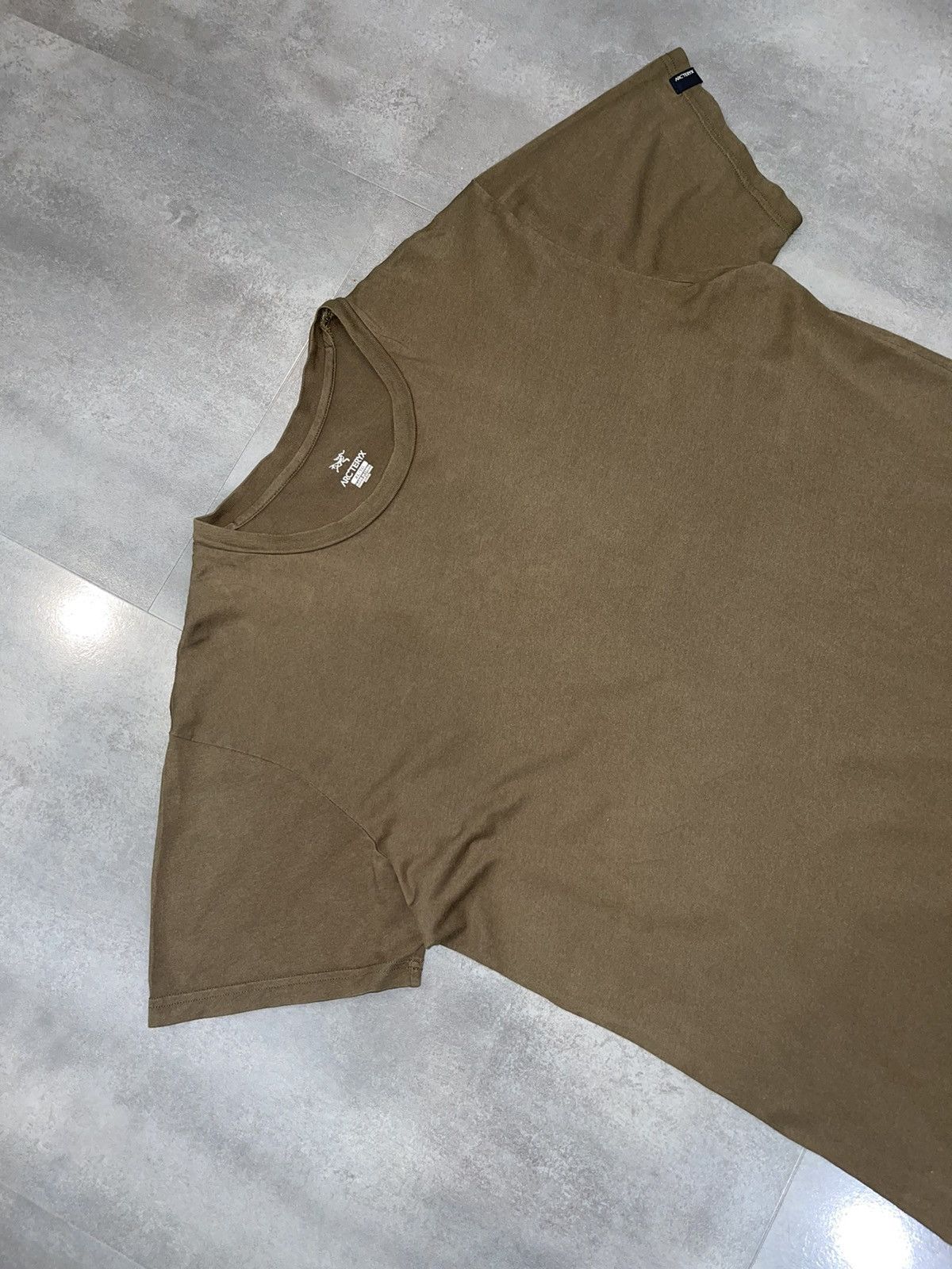 Arc'teryx Arc'Teryx Big Logo Yellow Brown Short Sleeve T-Shirt Size US XL / EU 56 / 4 - 11 Thumbnail