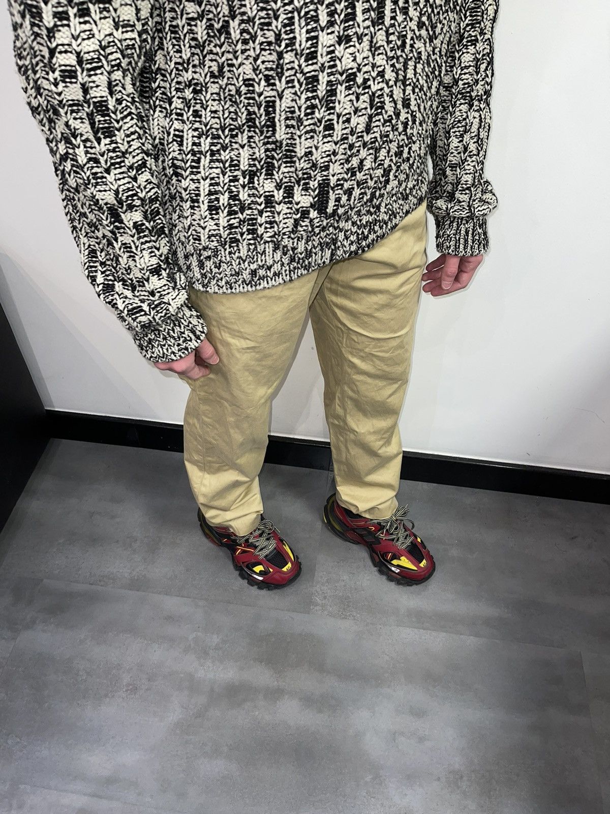Dolce & Gabbana DS! Dolce & Gabbana Beige Chino Pants Size US 32 / EU 48 - 10 Thumbnail