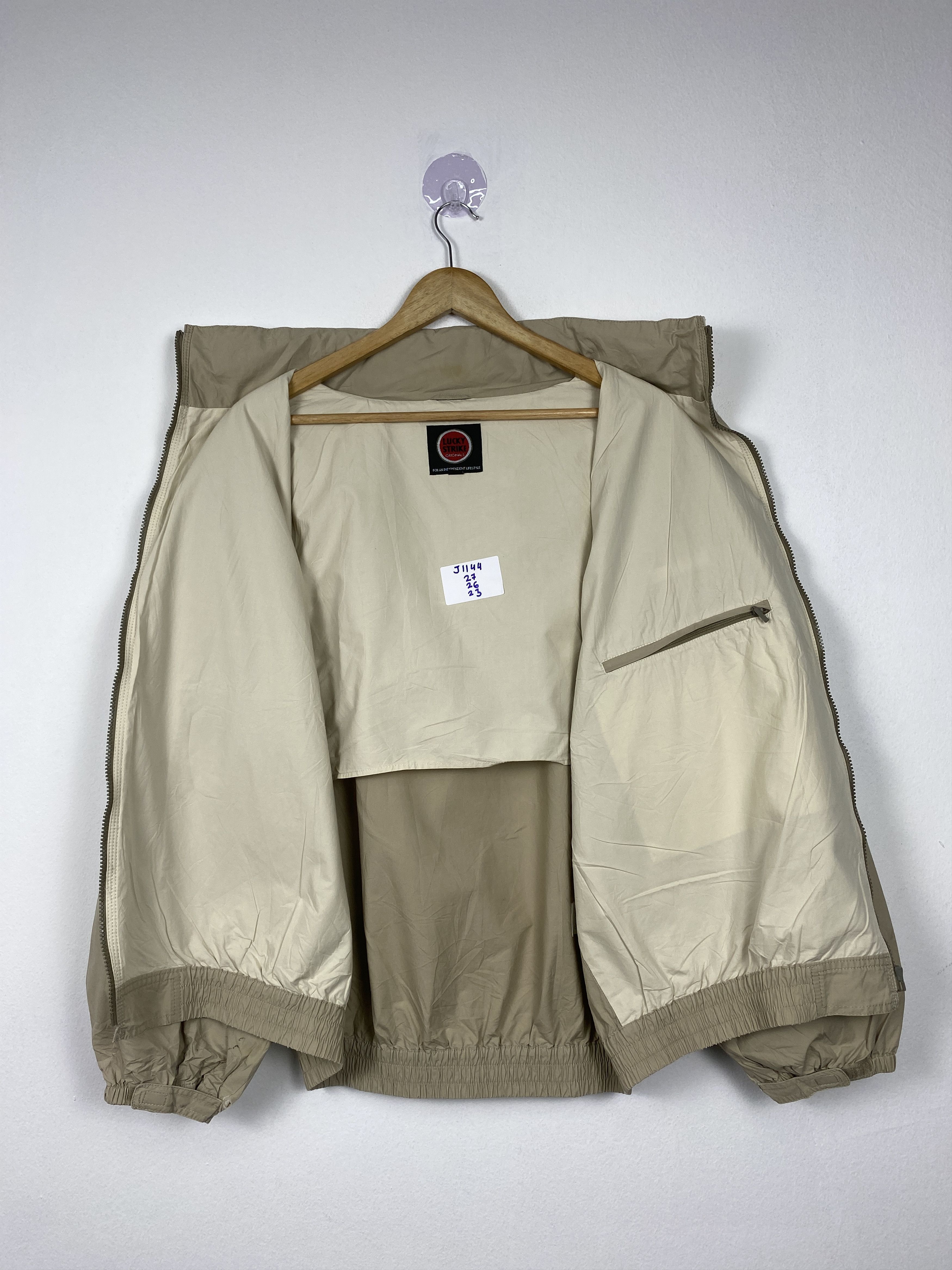 Vintage Vintage LUCKY STRIKE Cigarette Zip Up Jacket J1144 Size US L / EU 52-54 / 3 - 10 Thumbnail