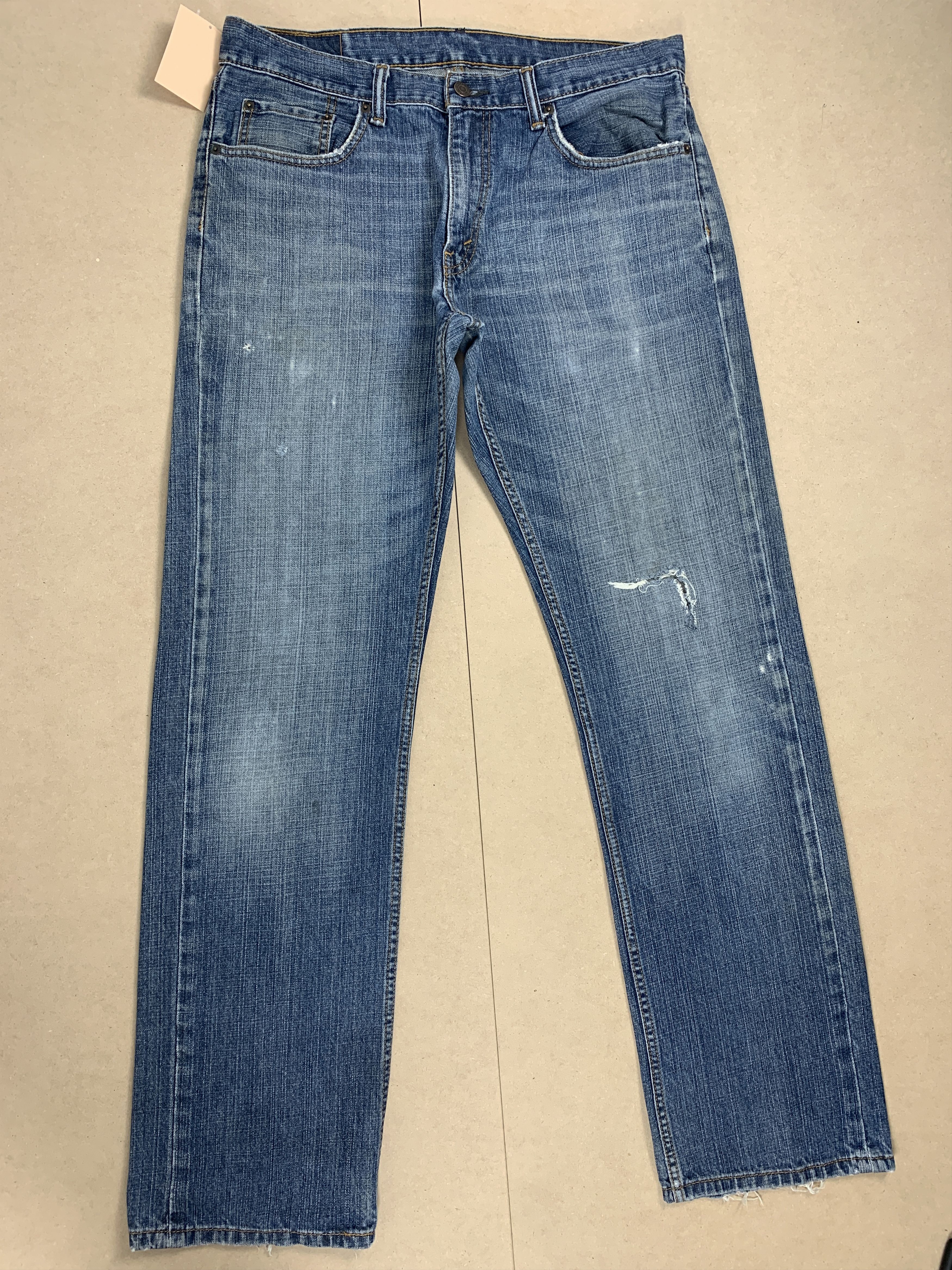 Levi's × Levi's Vintage Clothing × Vintage Vintage LEVI'S 559 Distressed Faded Mid Wash Jeans Size US 35 - 1 Thumbnail