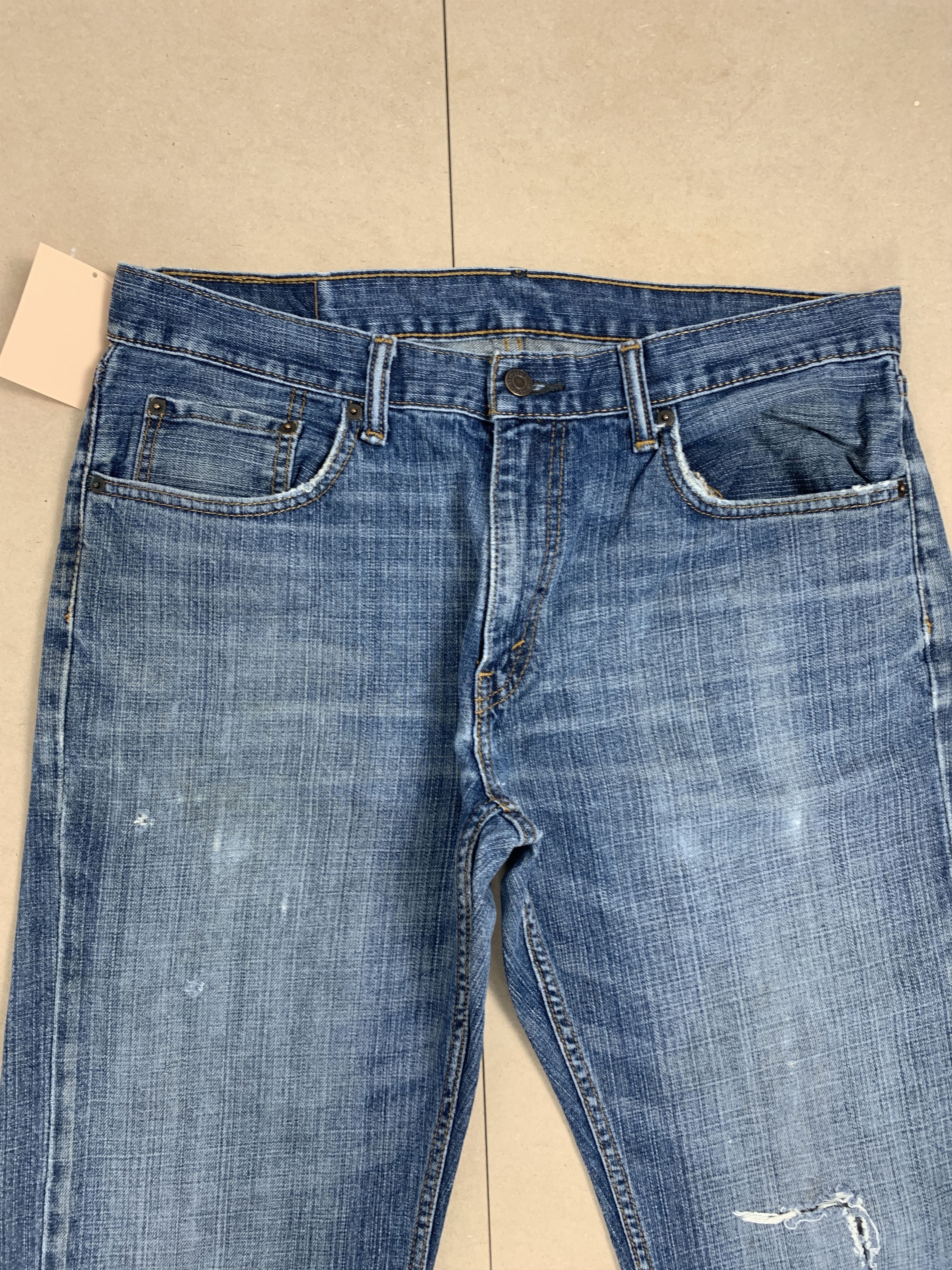 Levi's × Levi's Vintage Clothing × Vintage Vintage LEVI'S 559 Distressed Faded Mid Wash Jeans Size US 35 - 2 Thumbnail