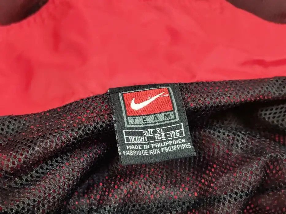 Nike Vintage Y2K Nike Team Drill Light Zip Red Windbreaker Jacket Size US S / EU 44-46 / 1 - 9 Thumbnail
