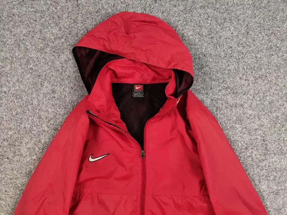 Nike Vintage Y2K Nike Team Drill Light Zip Red Windbreaker Jacket Size US S / EU 44-46 / 1 - 3 Thumbnail