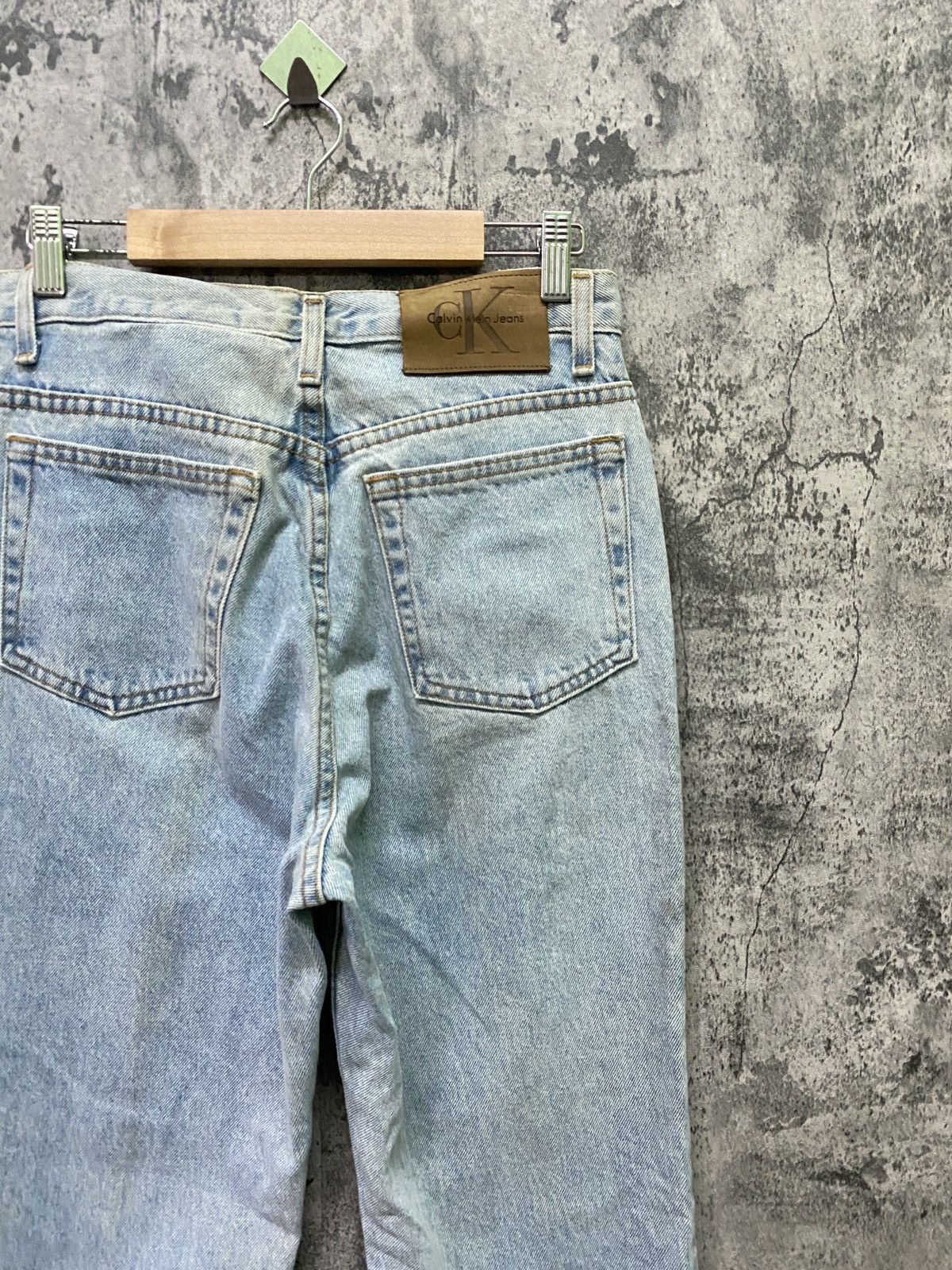 Calvin Klein Vintage CALVIN KLEIN Enzyme Wash Classic Jean Size US 28 / EU 44 - 13 Thumbnail