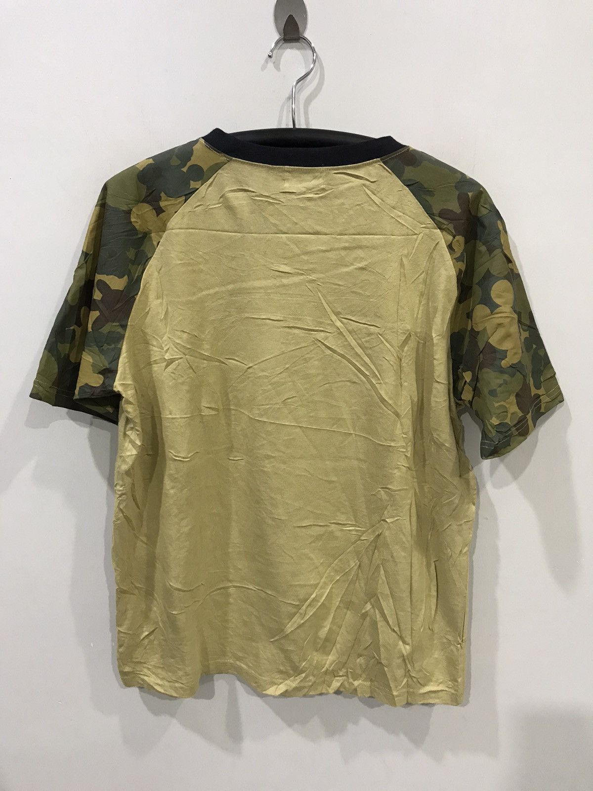 Disney × Mickey Mouse MICKEY MOUSE DISNEY Raglan Camo Sleeve Shirt Size US XL / EU 56 / 4 - 4 Thumbnail