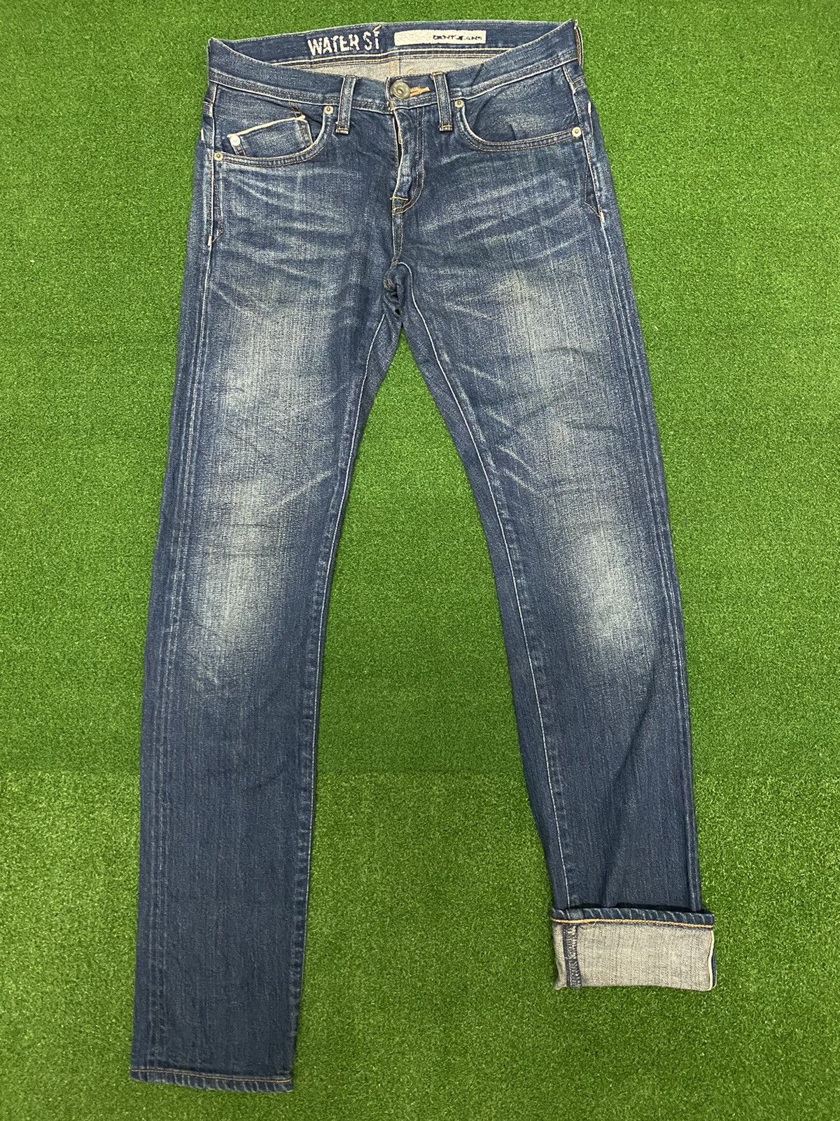 Japanese Brand DISTRESSED DKNY SELVAGE DENIM SIZE 28 Size US 28 / EU 44 - 1 Thumbnail