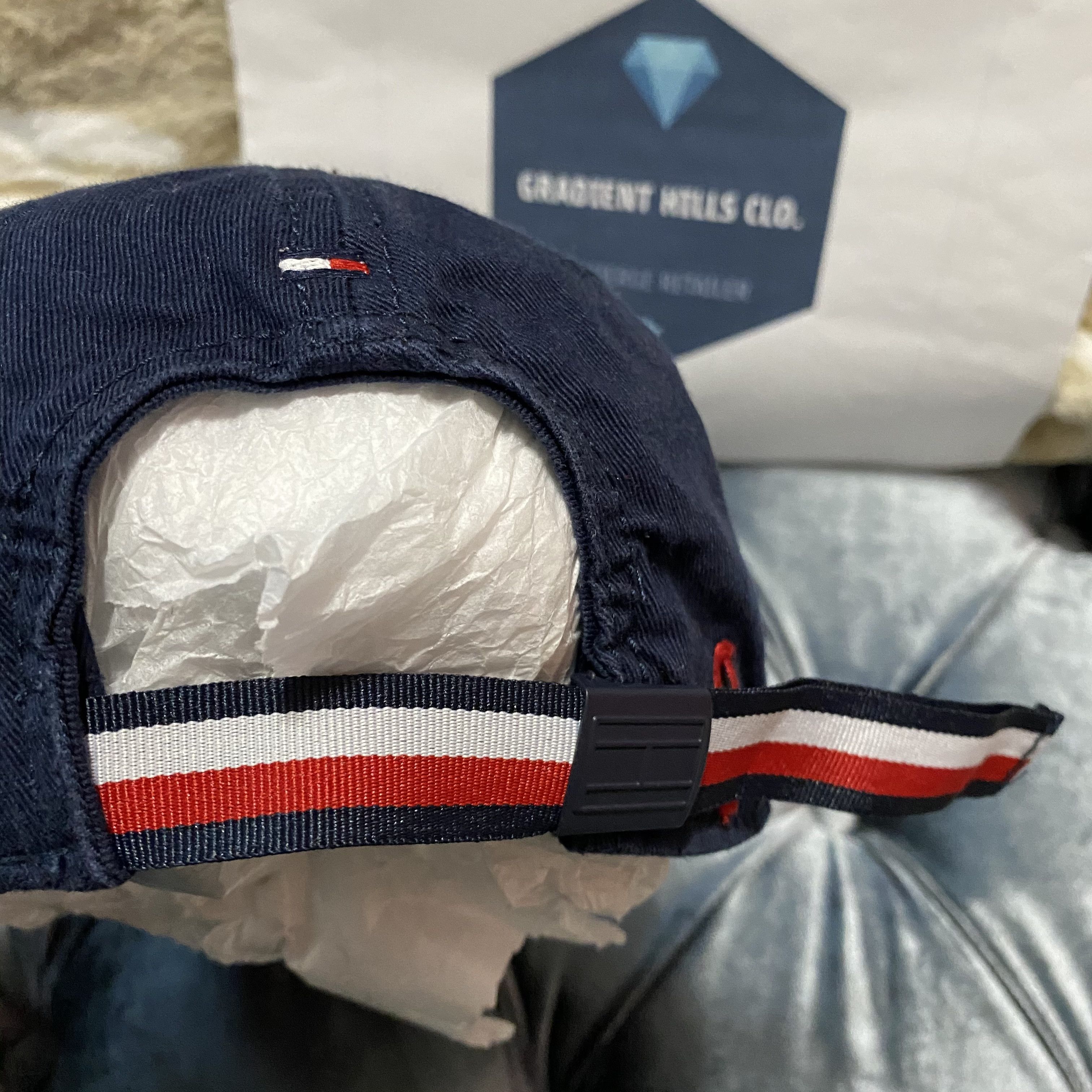 Tommy Hilfiger SIGNATURE LOVE COLLECTION DECO MOTIF FLAG STRAPBACK HAT Size ONE SIZE - 2 Thumbnail