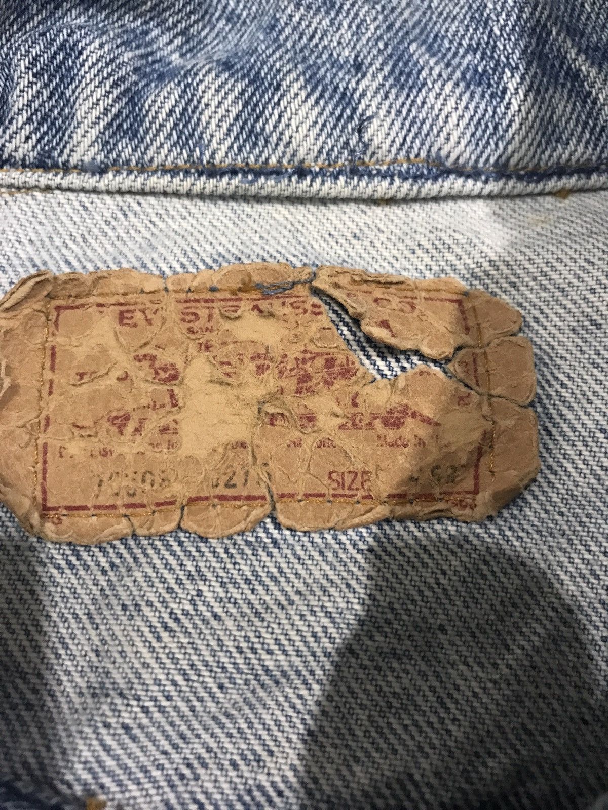 Levi's × Vintage Vintage 90s Levis 777 Button #527 Distressed denim Jacket Size US M / EU 48-50 / 2 - 15 Thumbnail